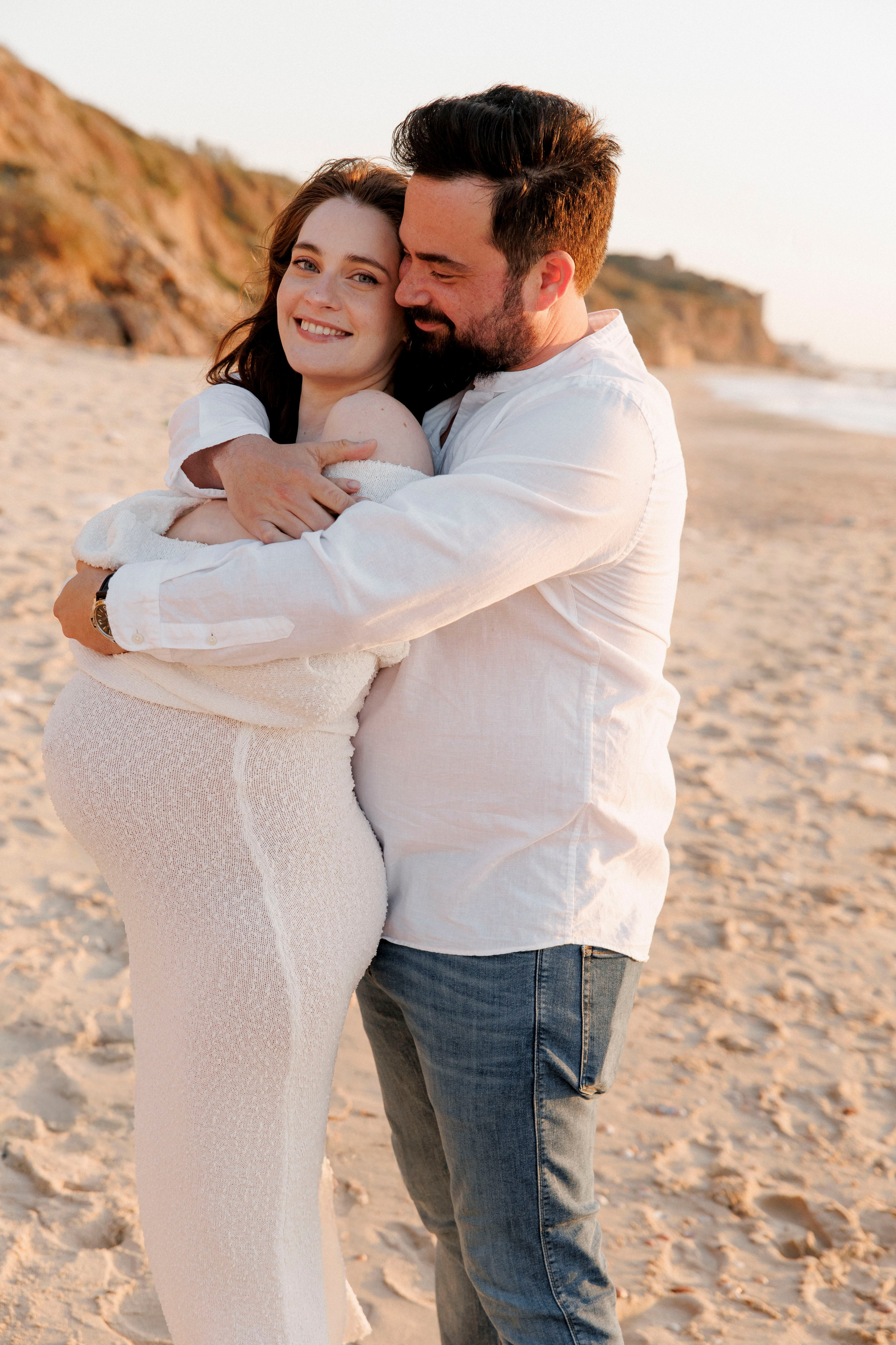 Pregnancy photoshoot (home/park/beach). Главная