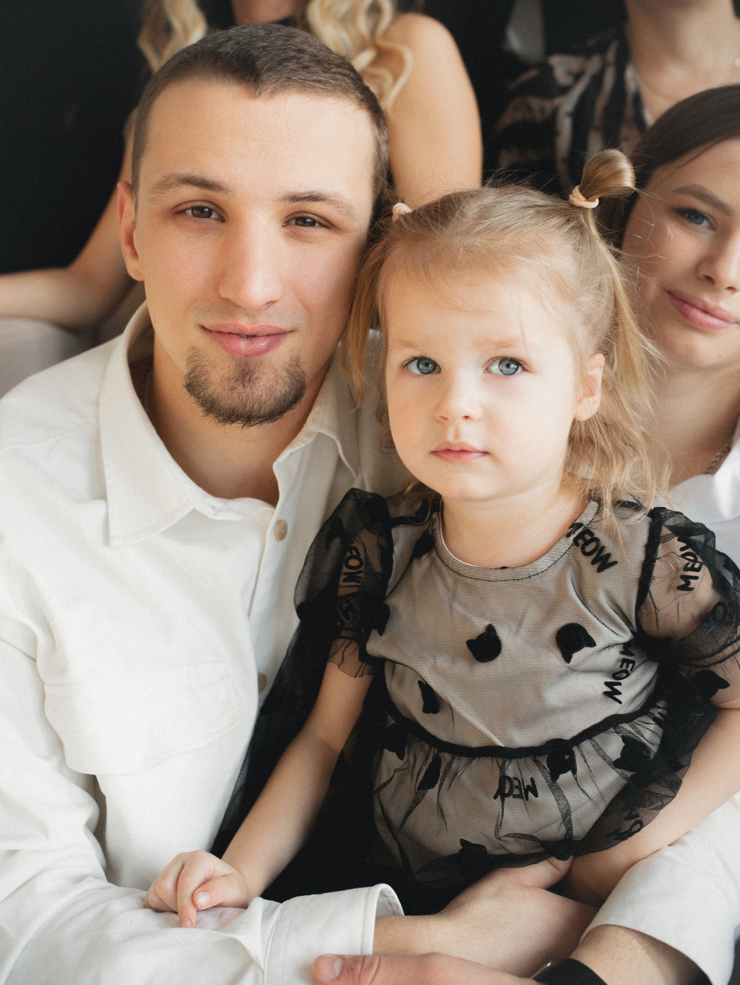 Семья Лизы. Фотограф в Москве и Сургуте Алла Лесовая. Снимаю каталог для брендов и индивидуальные портреты для людей