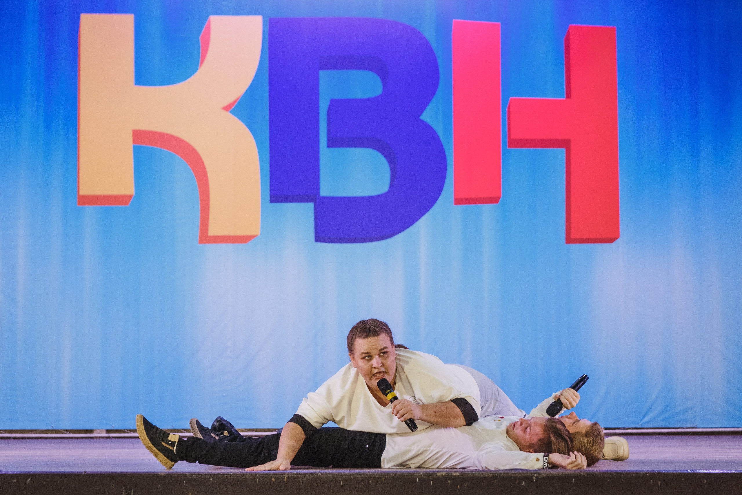 Шутки с уголка: Весёлый день с КВН в Парке Горького Таганрога. Свадебный и семейный фотограф в Таганроге Бакарюк Антон