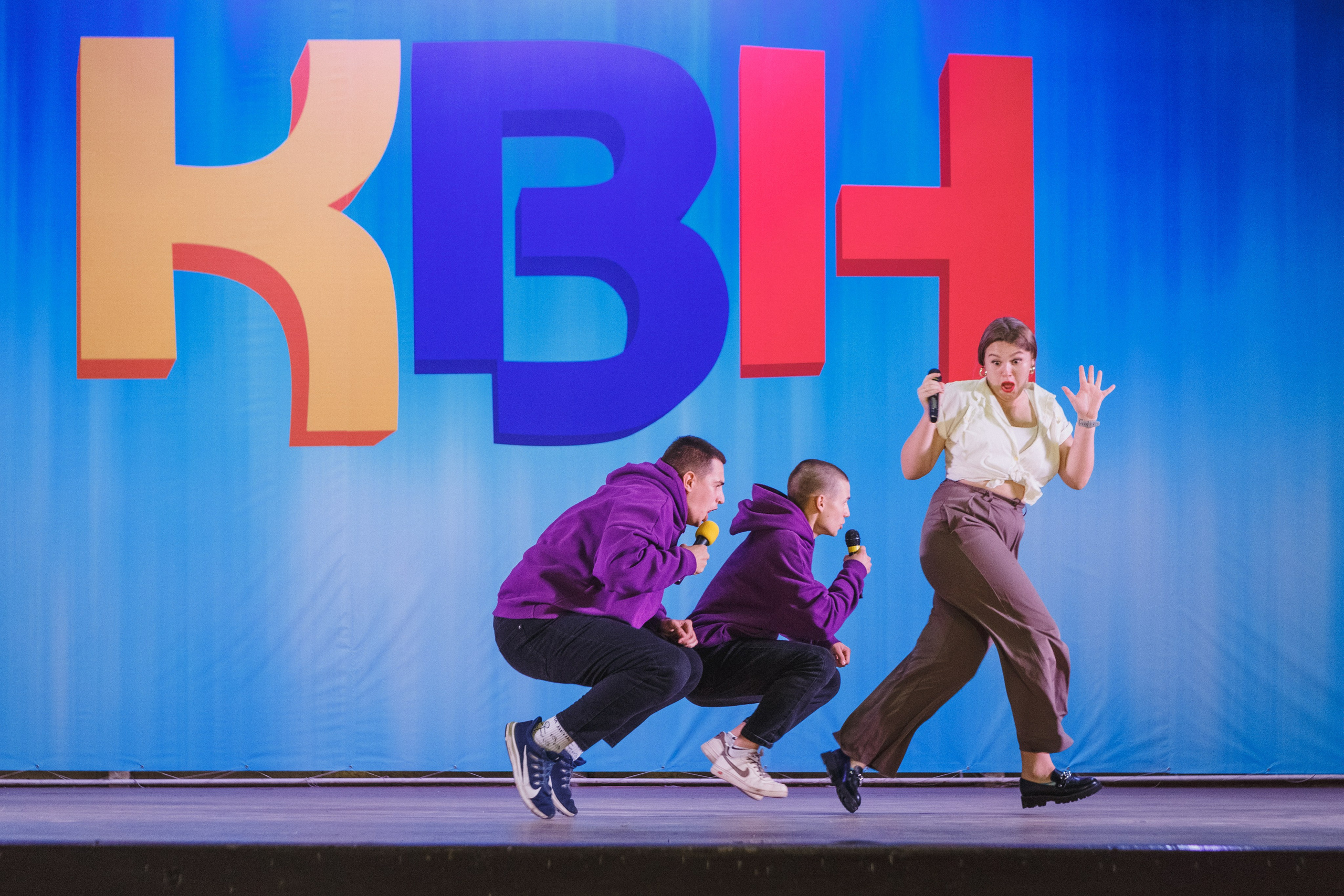 Шутки с уголка: Весёлый день с КВН в Парке Горького Таганрога. Свадебный и семейный фотограф в Таганроге Бакарюк Антон