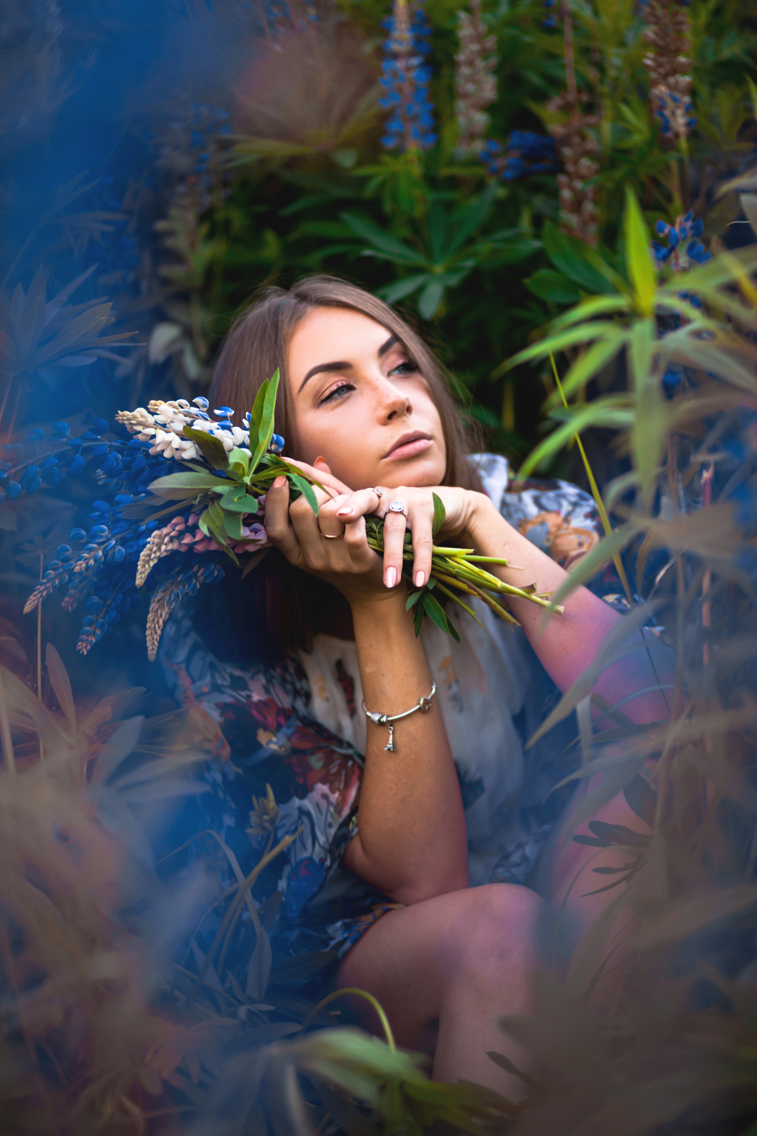 Юля — Люпины. Фотограф Михаил Коган — Москва 89267284460