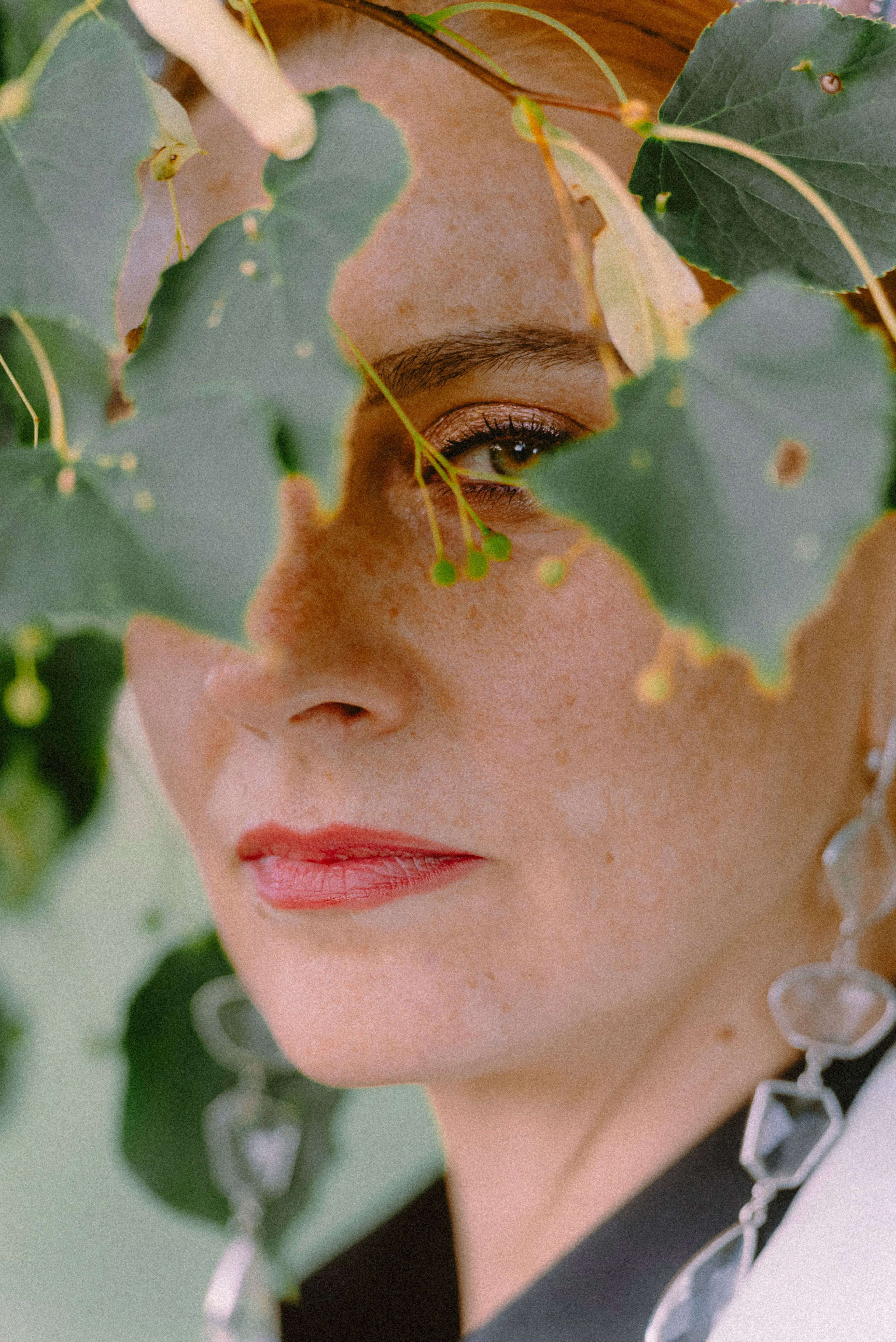 2025. Стрит-фотография, полная абсурда, идиотизма и красоты