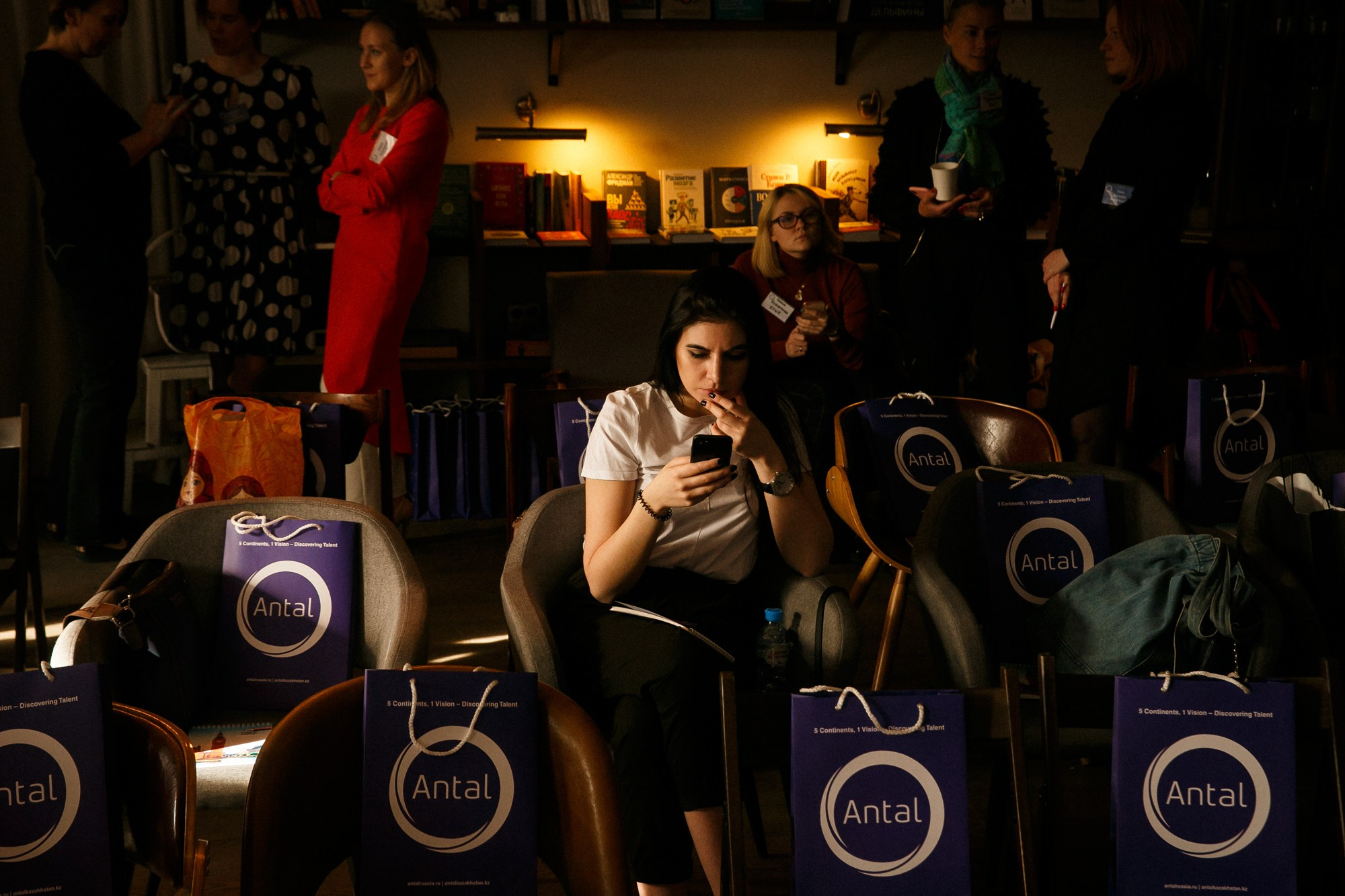 «КНИГИ И КОФЕ». Рабочая сторона — бизнес портрет и репортаж в Санкт-Петербурге