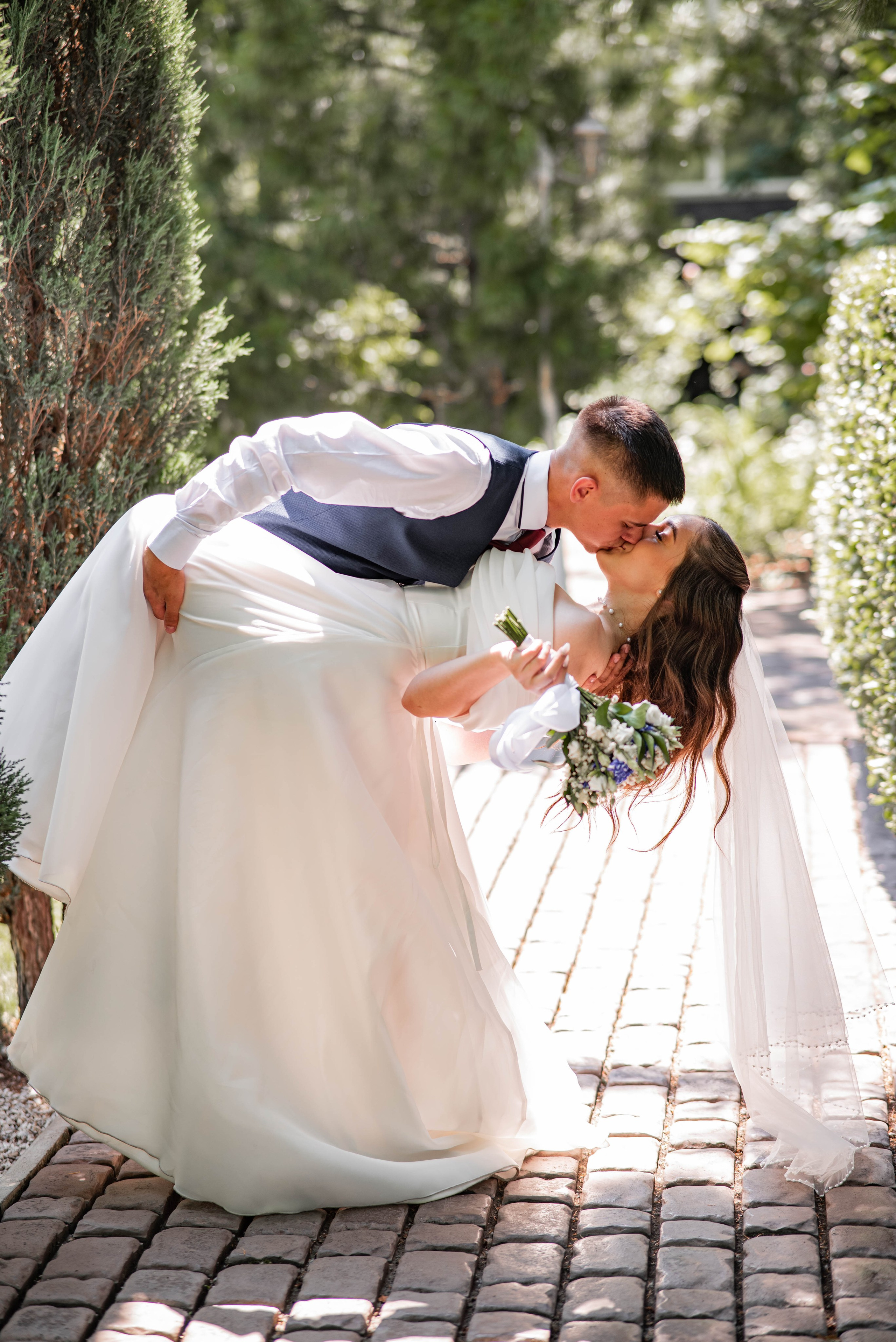 Молодожены_Екатерина и Артур. Семейный и свадебный фотограф в Абакане Юлия Су