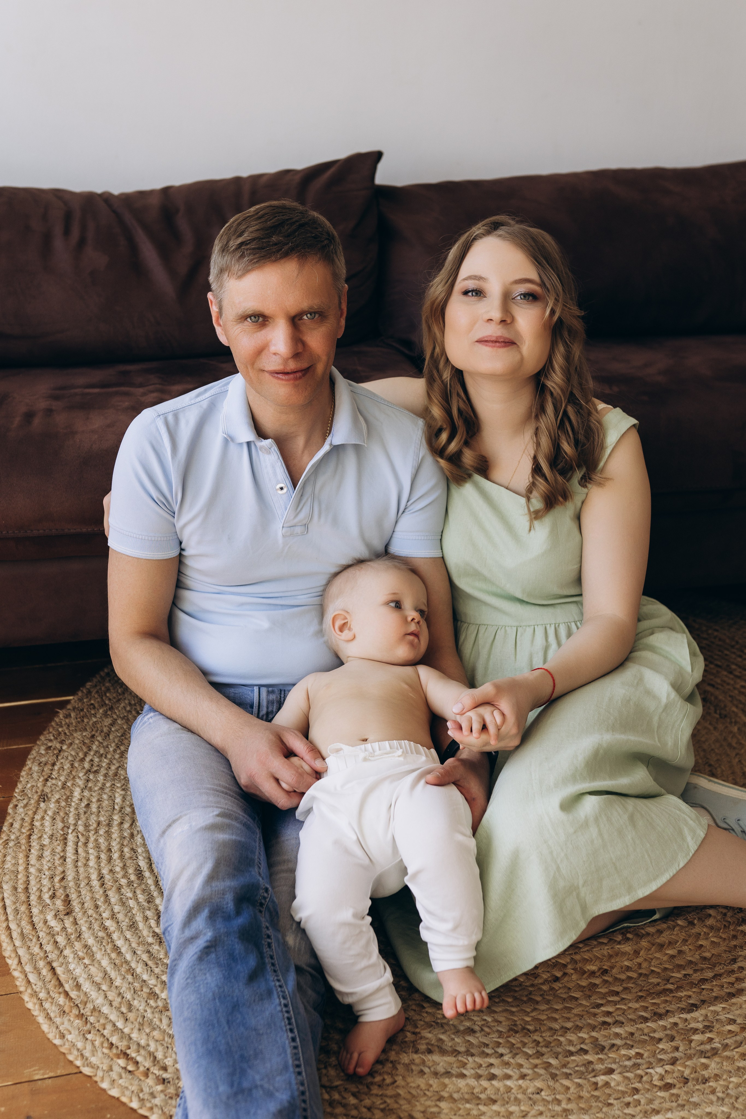 Семейная фотосессия в студии в Москве, семейный фотограф Анна Полушина. Свадебный фотограф в Москве Анна Полушина