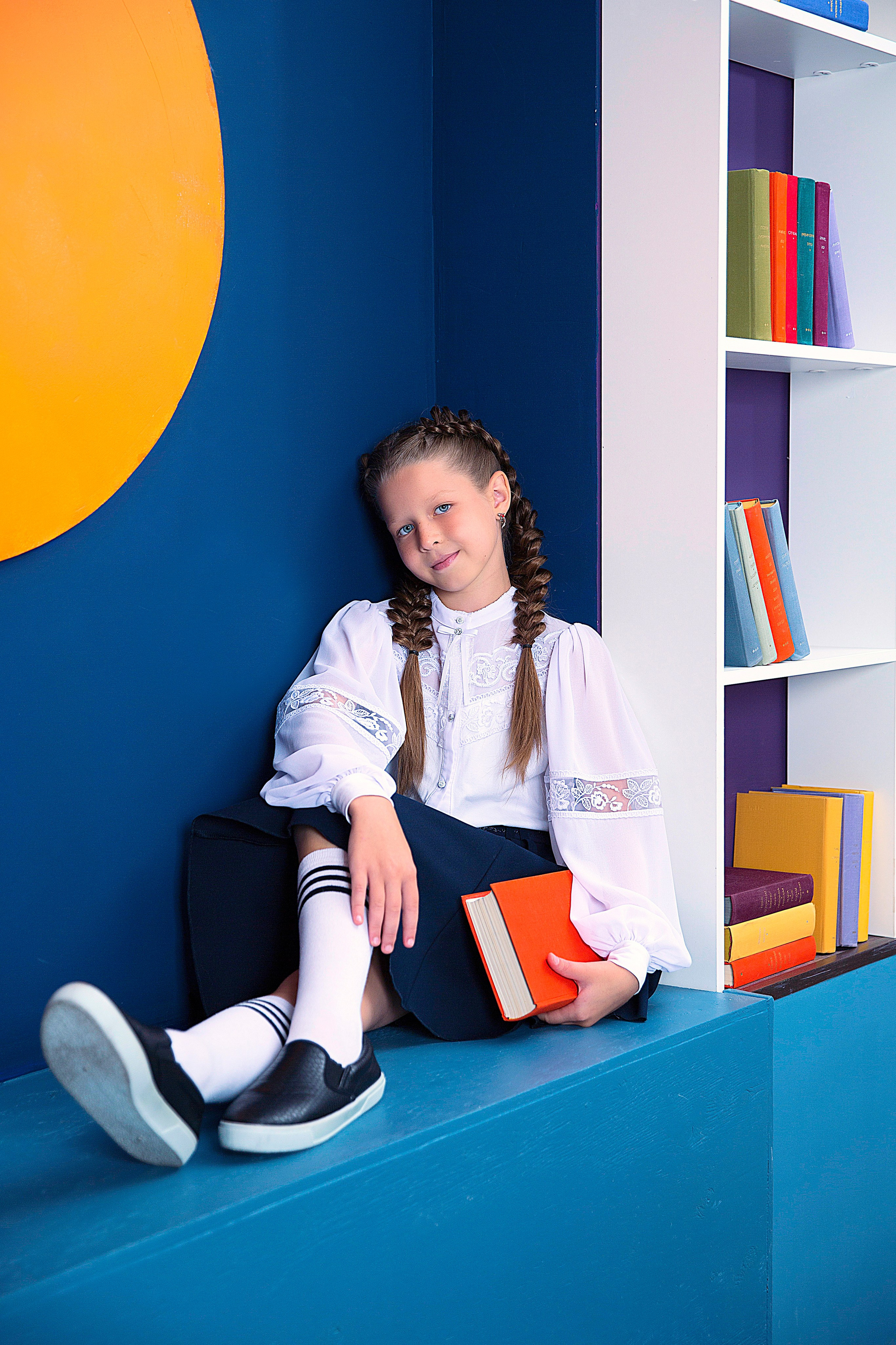 Школьница. Детский школьный фотограф в Кемерово Зиновьева Екатерина