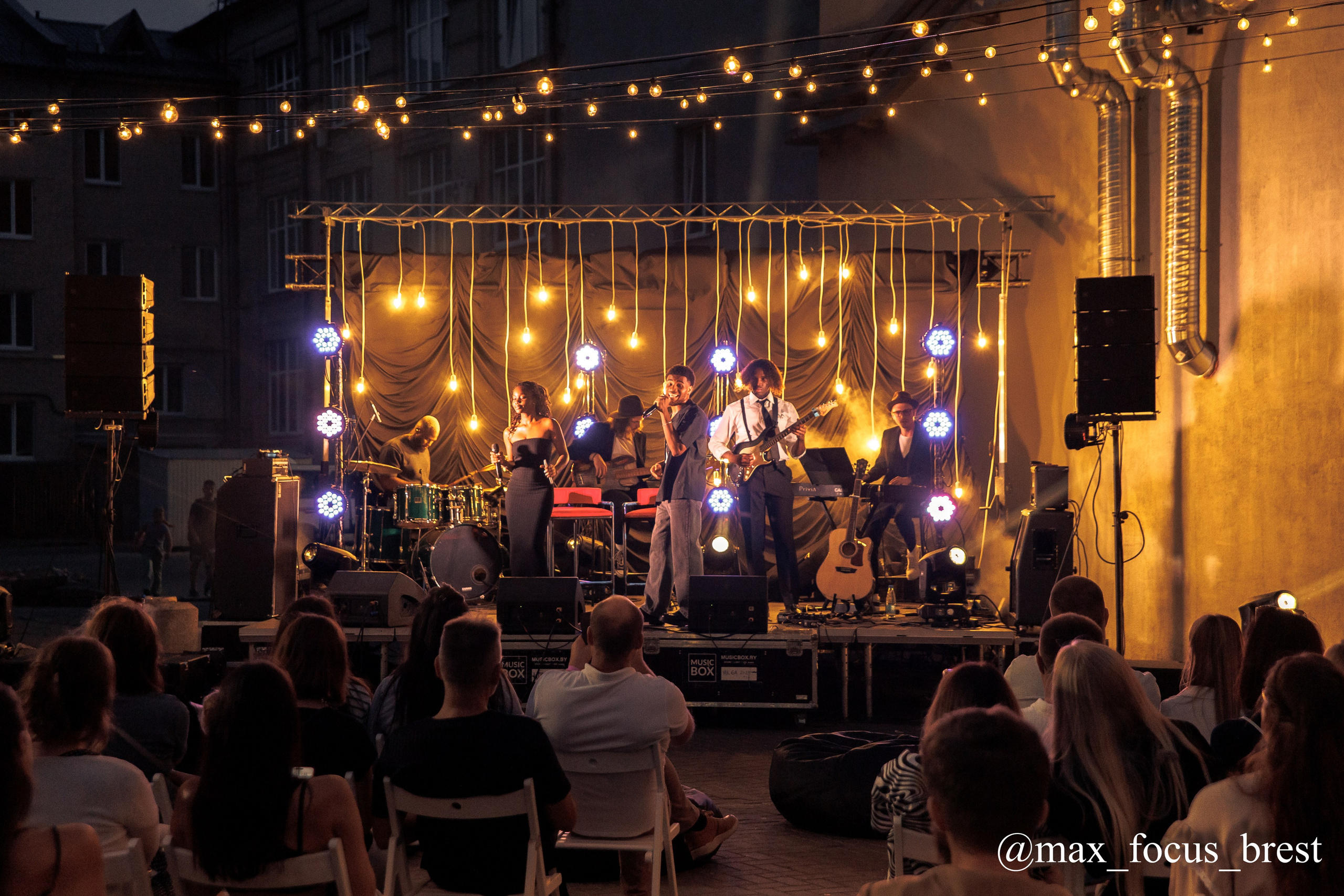 Вечеринки концерты движ. Свадебный, love фотограф