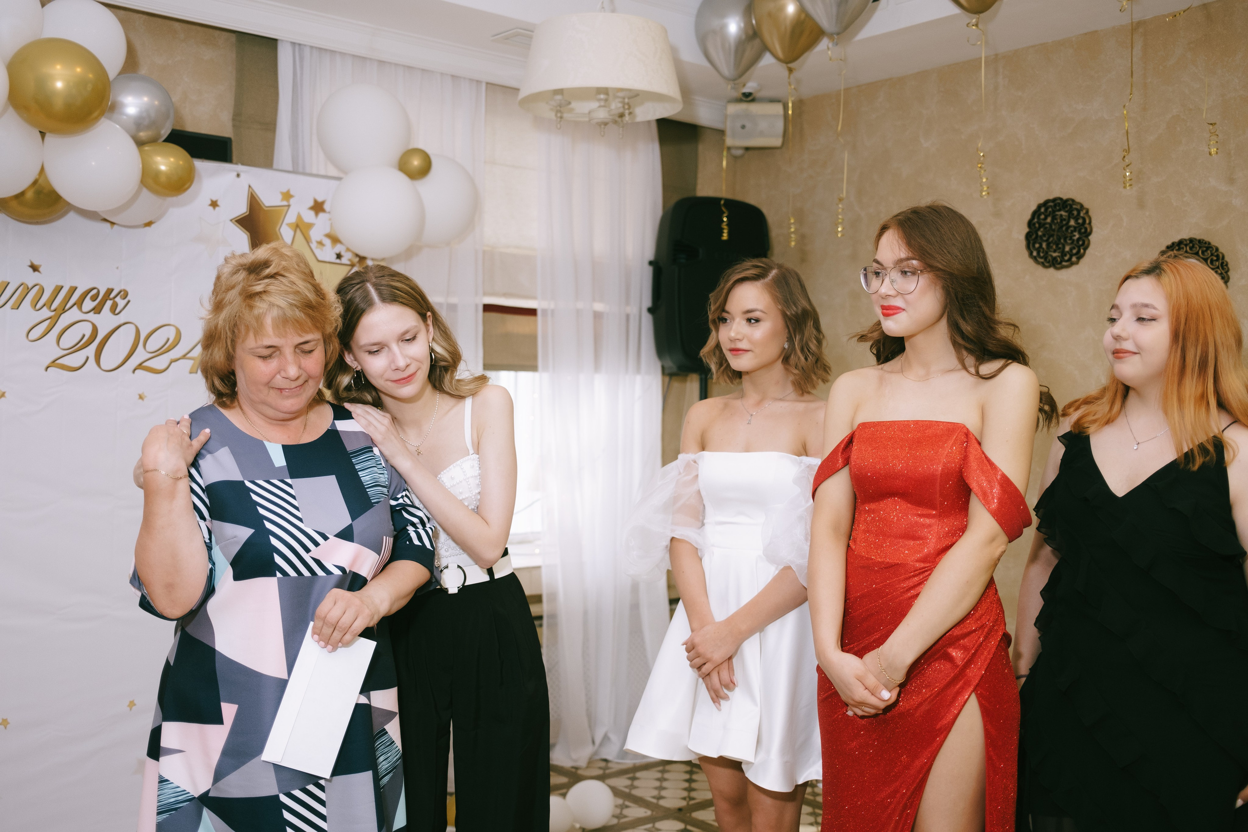 Выпускной школа 33. Свадебный и репортажной фотограф Денис Ожигин в Краснодаре и Краснодарском крае