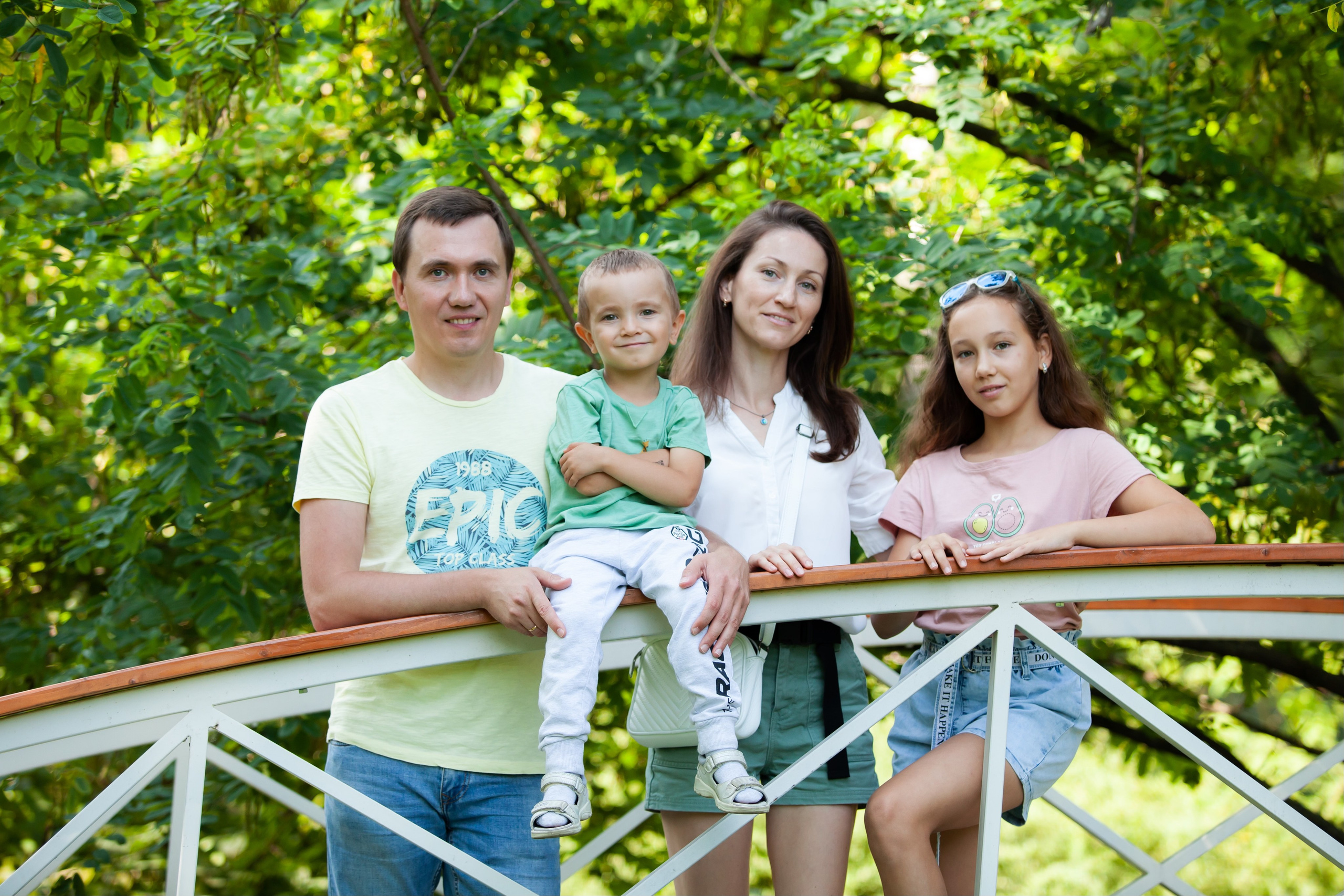 Семейная фотосессия в парке. Фотографы в Москве Светлана Устинова и Сергей Грачев