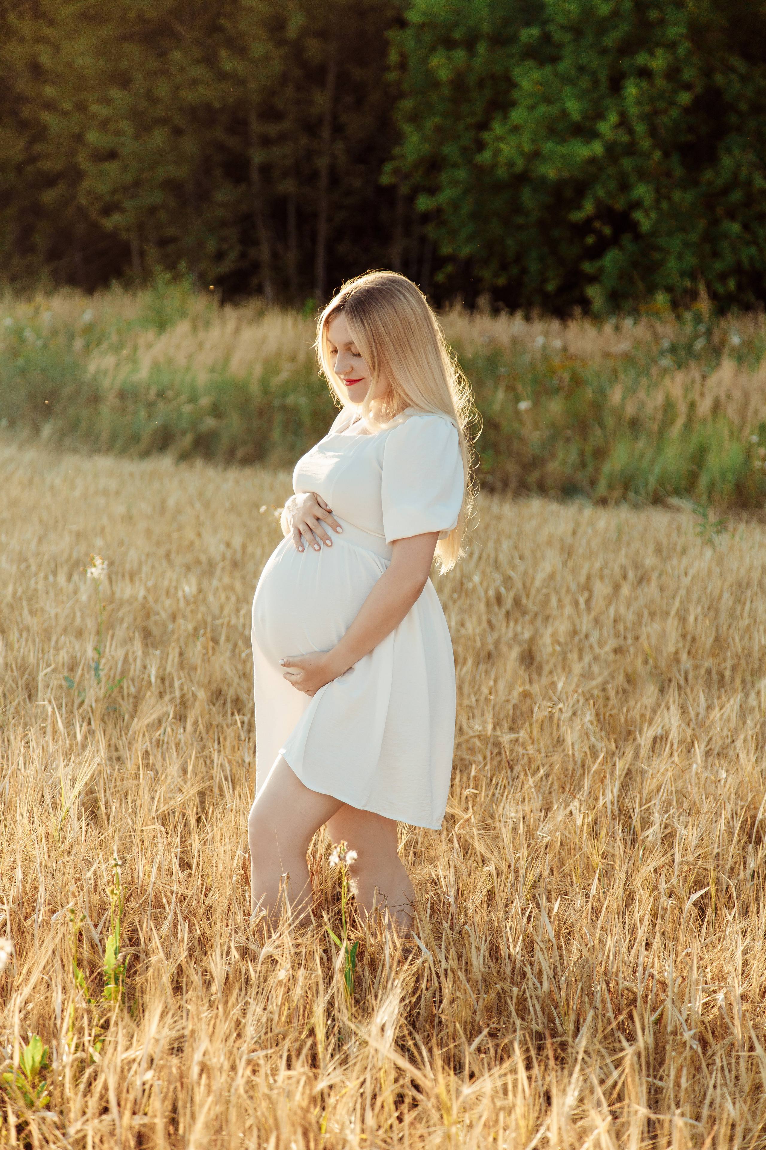 Фотосъемка беременности в поле недалеко от МКАД. Фотограф Александра Сыщенко