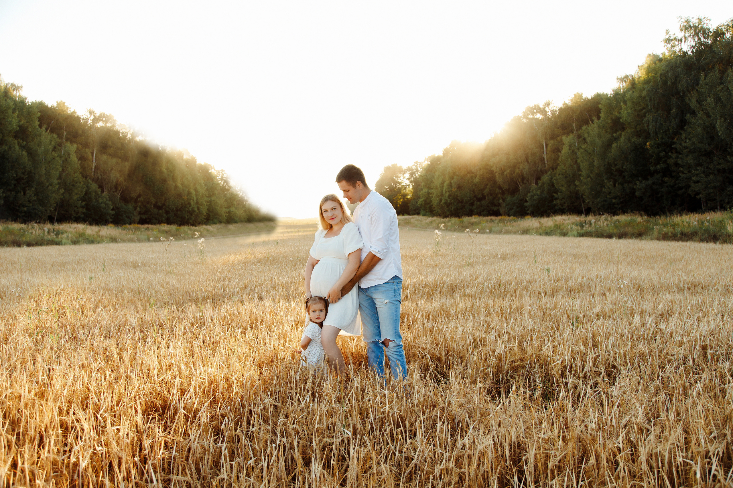 Фотосъемка беременности в поле недалеко от МКАД. Фотограф Александра Сыщенко