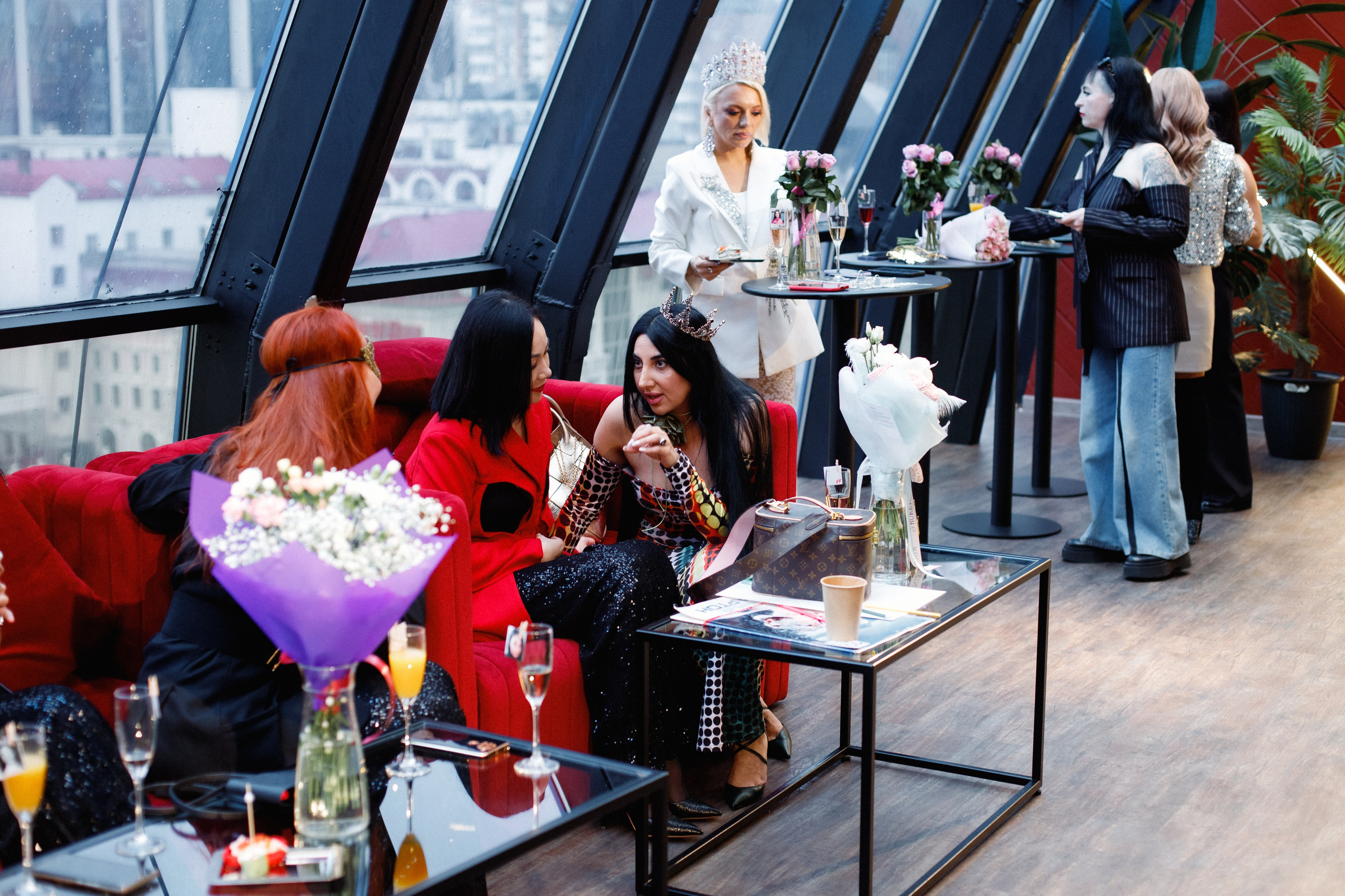 QUEEN KHV [12 ЛЕТ]. СВОИ. ФОТООТЧЕТЫ-СОБЫТИЯ-МЕСТА