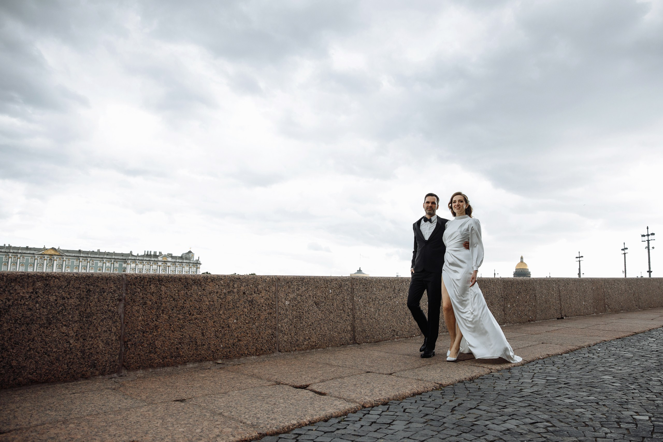 Хотим гулять и пить шампанское. Главная