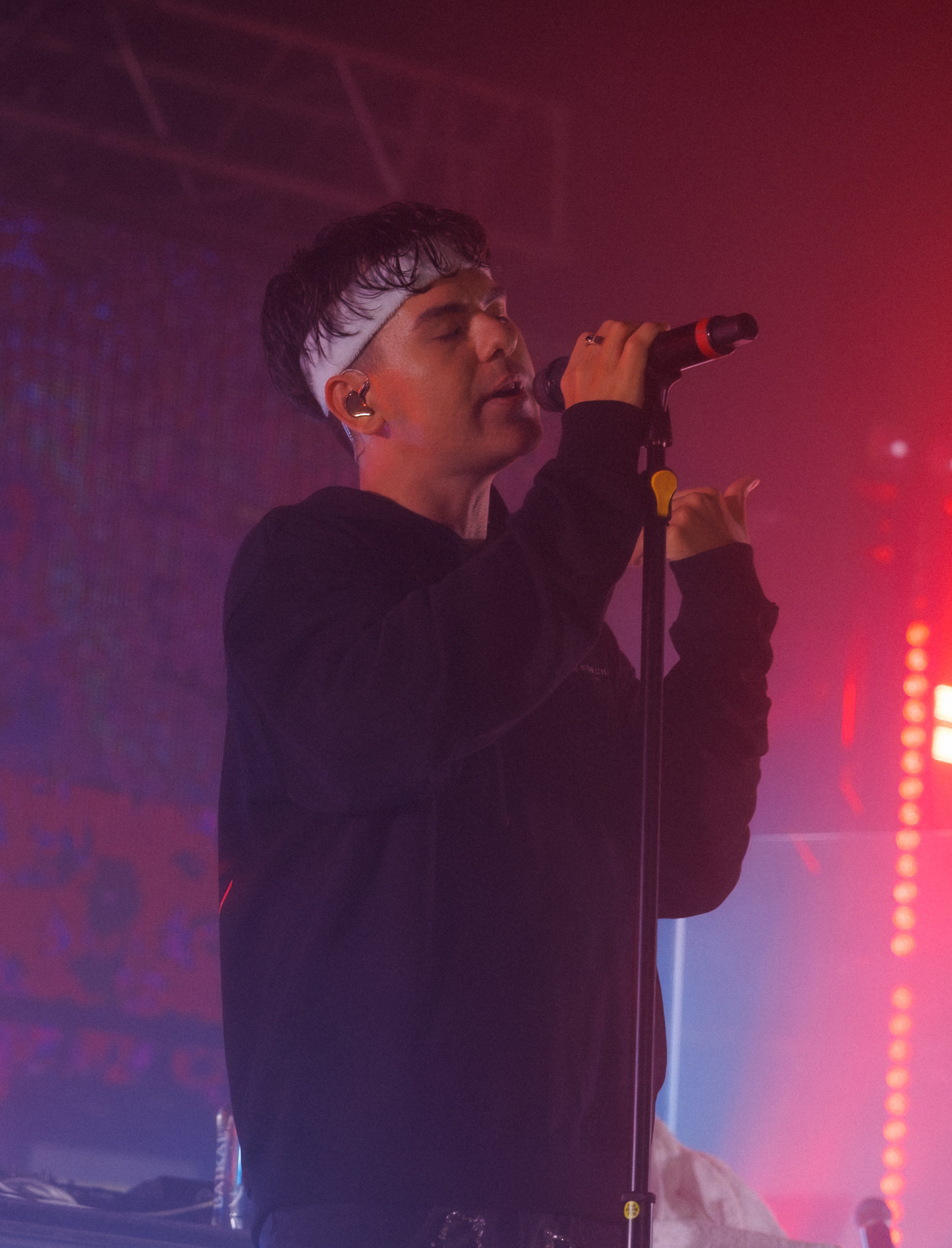 Фотоотчёт и репортаж с концерта группы GAYAZOV$ BROTHER$. Красильников Евгений — профессиональный фотограф в Ростове-на-Дону