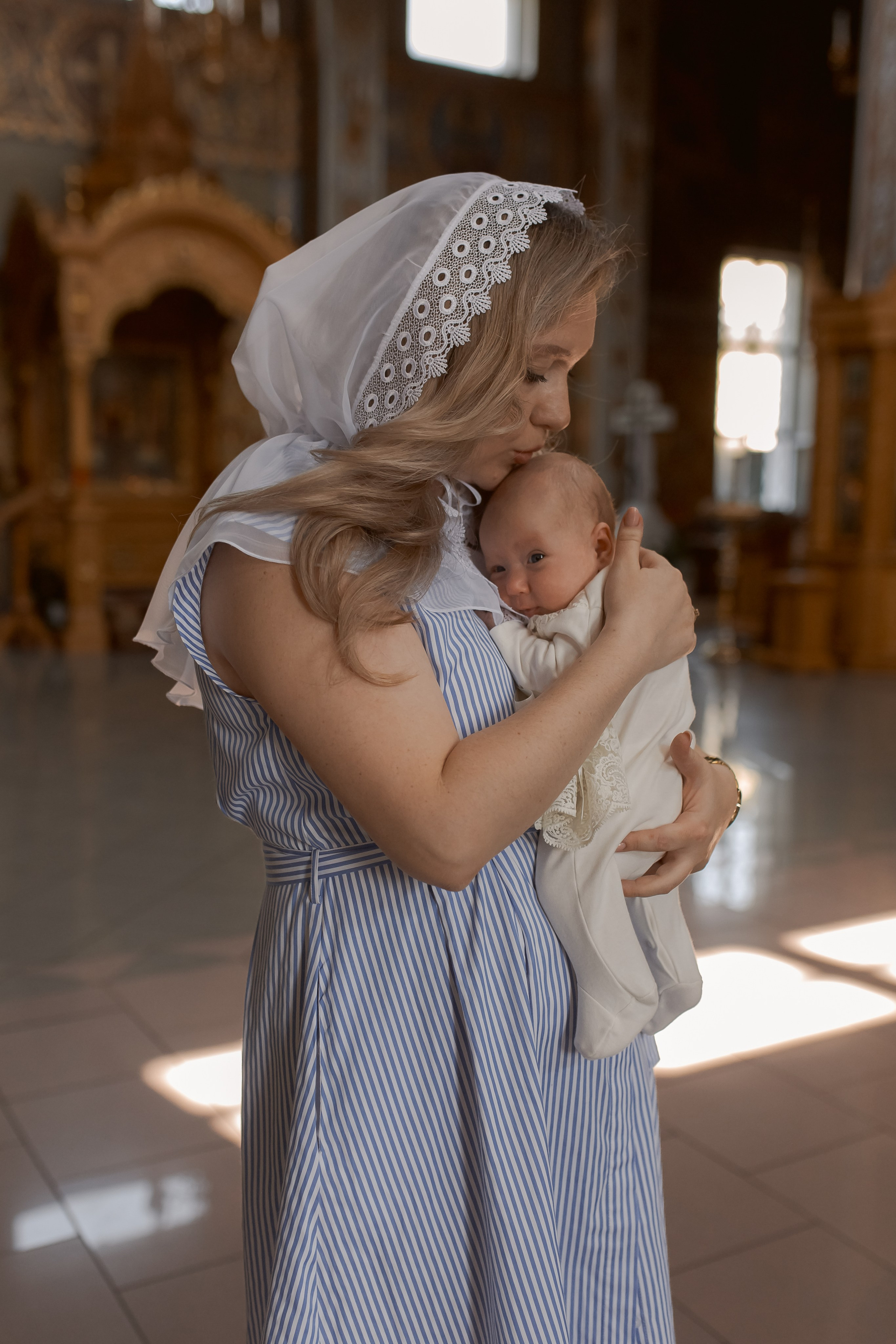 Крещение Алисы. Фотограф на Крещение и Венчание в Ташкенте