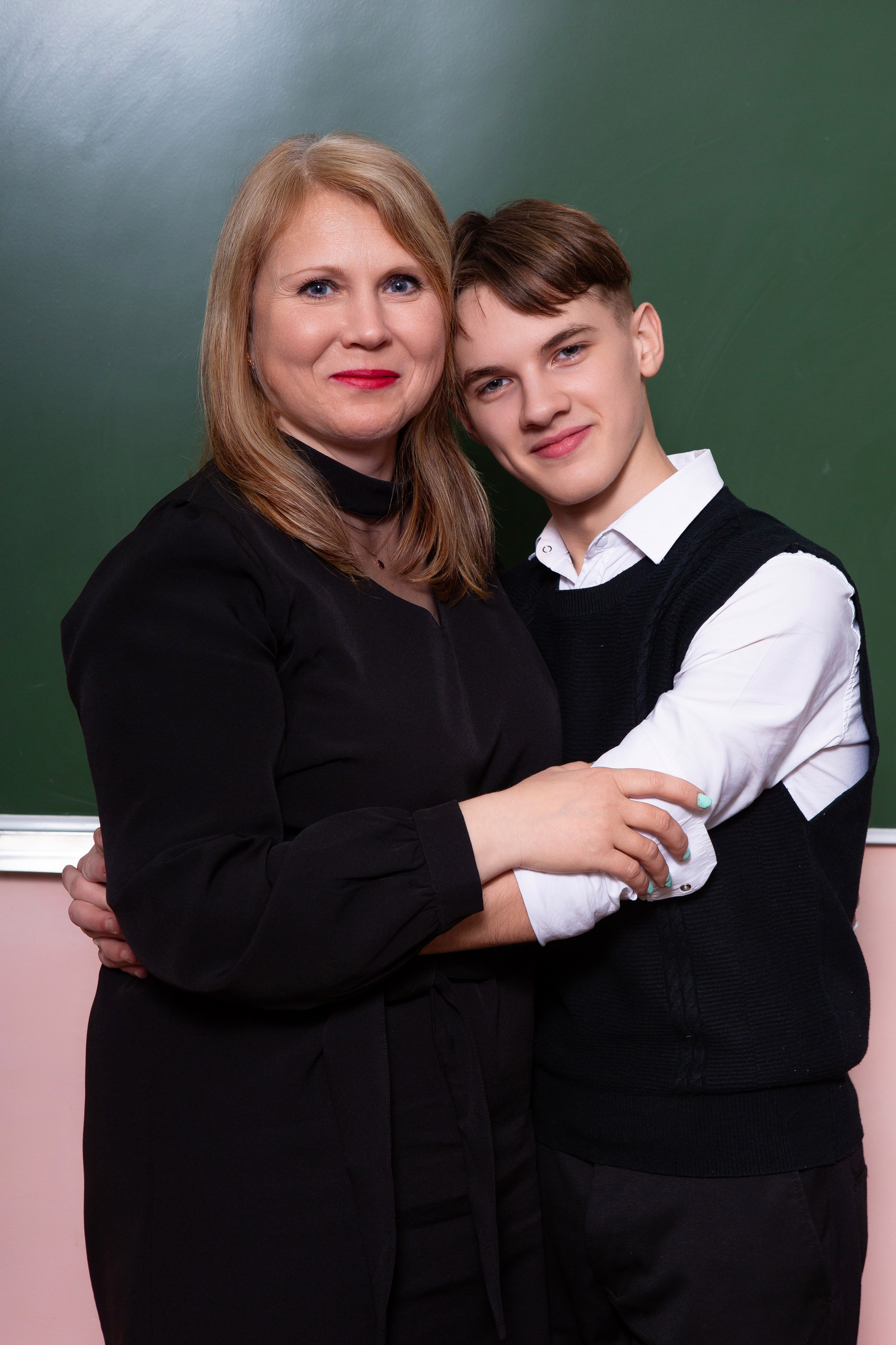 ШКОЛЬНАЯ ФОТОСЕССИЯ ДЛЯ 9 КЛАССА 3 ШКОЛА МЦЕНСК. ТВОЙ АЛЬБОМ / ТВОИ ПРАВИЛА