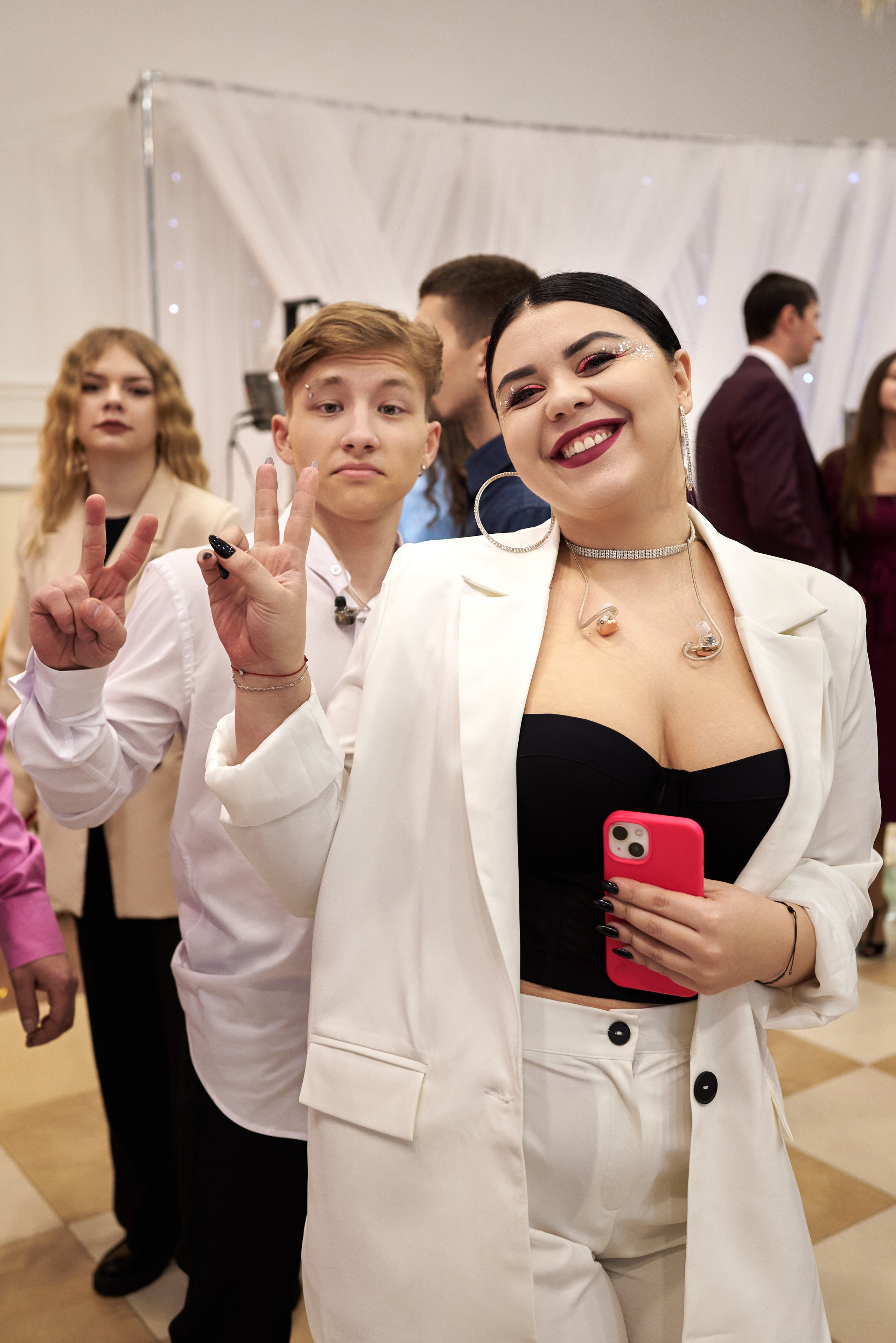 Фотограф Старый Оскол, свадебный фотограф на мероприятие. Профессиональный фотограф Старый Оскол, Губкин — свадьба, венчание, крещение, юбилей и день рождения