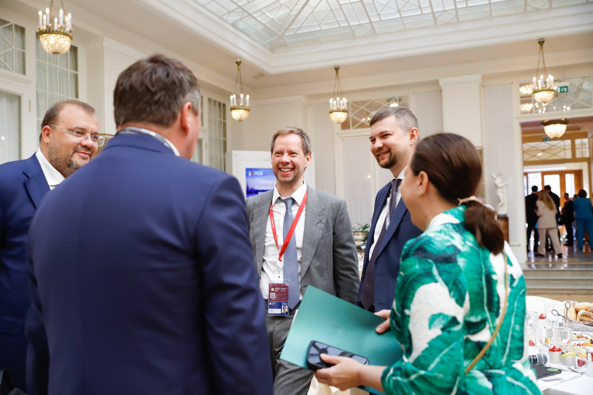 Бизнес-завтрак ПСБ в рамках ПМЭФ. Фотограф Дарья Попова