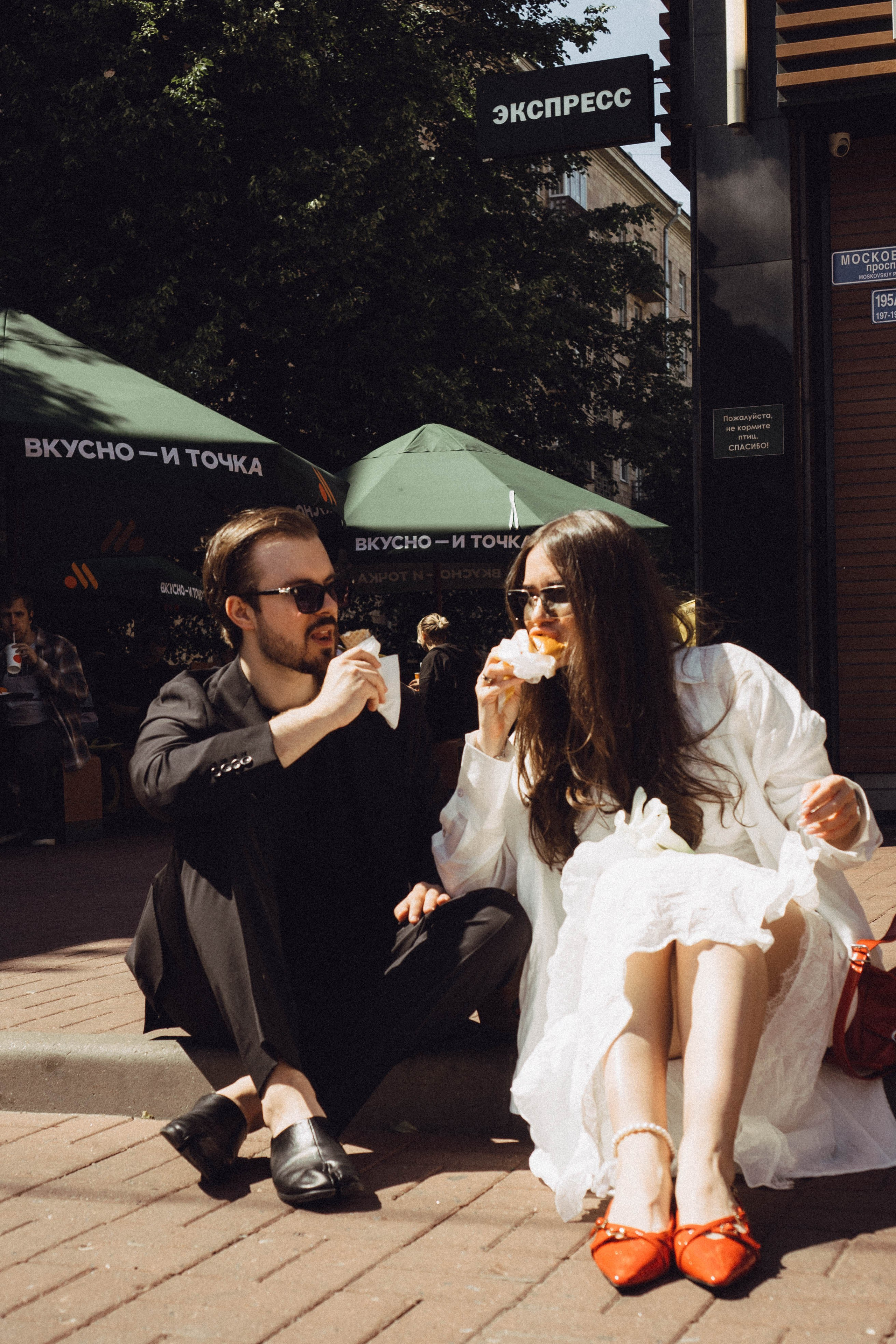 СВАДЕБНАЯ СЬЕМКА В ПАРКЕ ПОБЕДЫ И ПРОГУЛКА ПО МОСКОВСКОМУ ПРОСПЕКТУ. Профессиональный фотограф, Санкт-Петербург — Виктория Богомолова