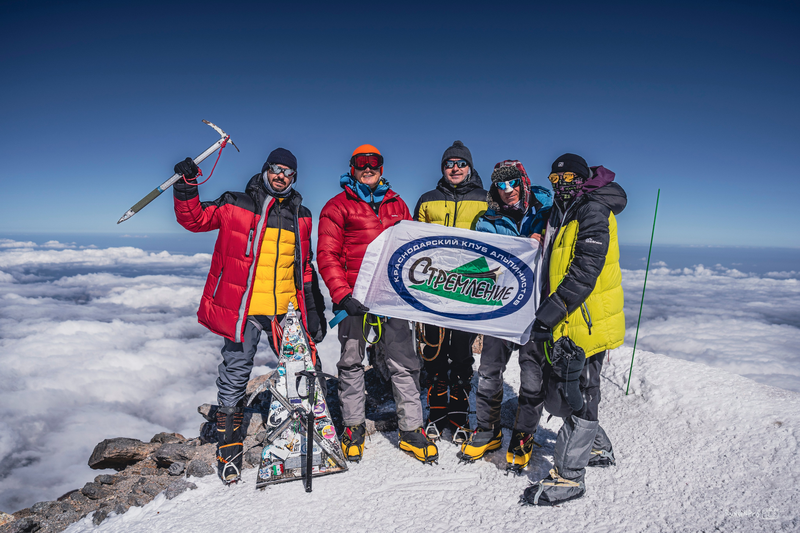 Восхождение на Эльбрус 26 августа 2023 Стремление. Репортажный фотограф в Краснодаре Рындин Дмитрий
