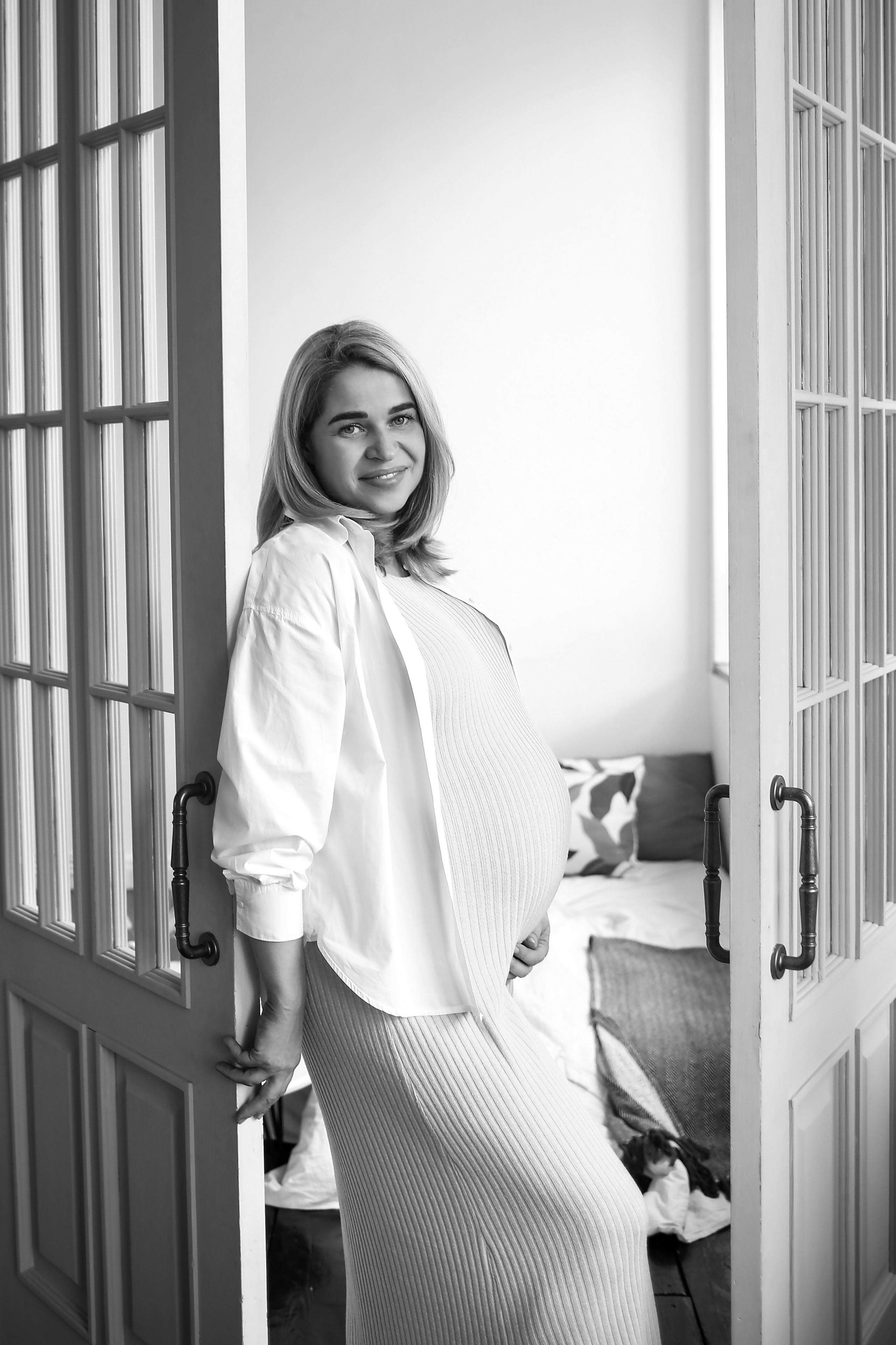 девушка в ожидании третьего малыша