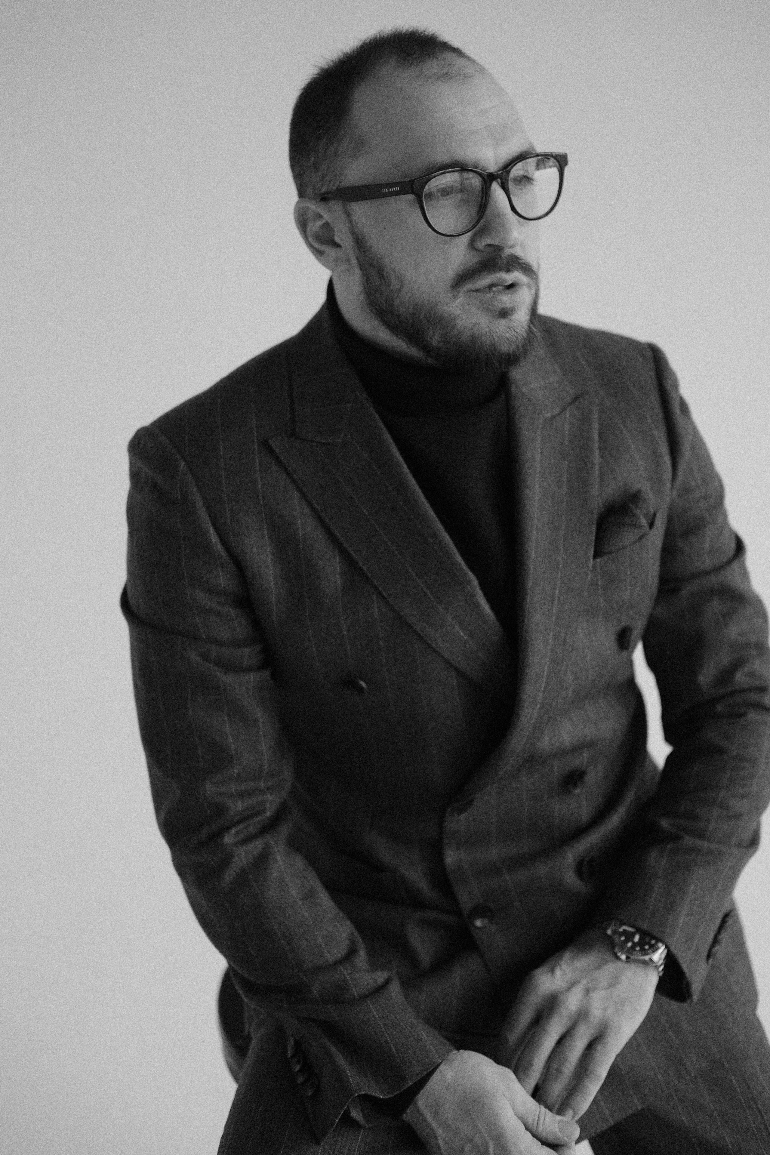 Александр. Главная