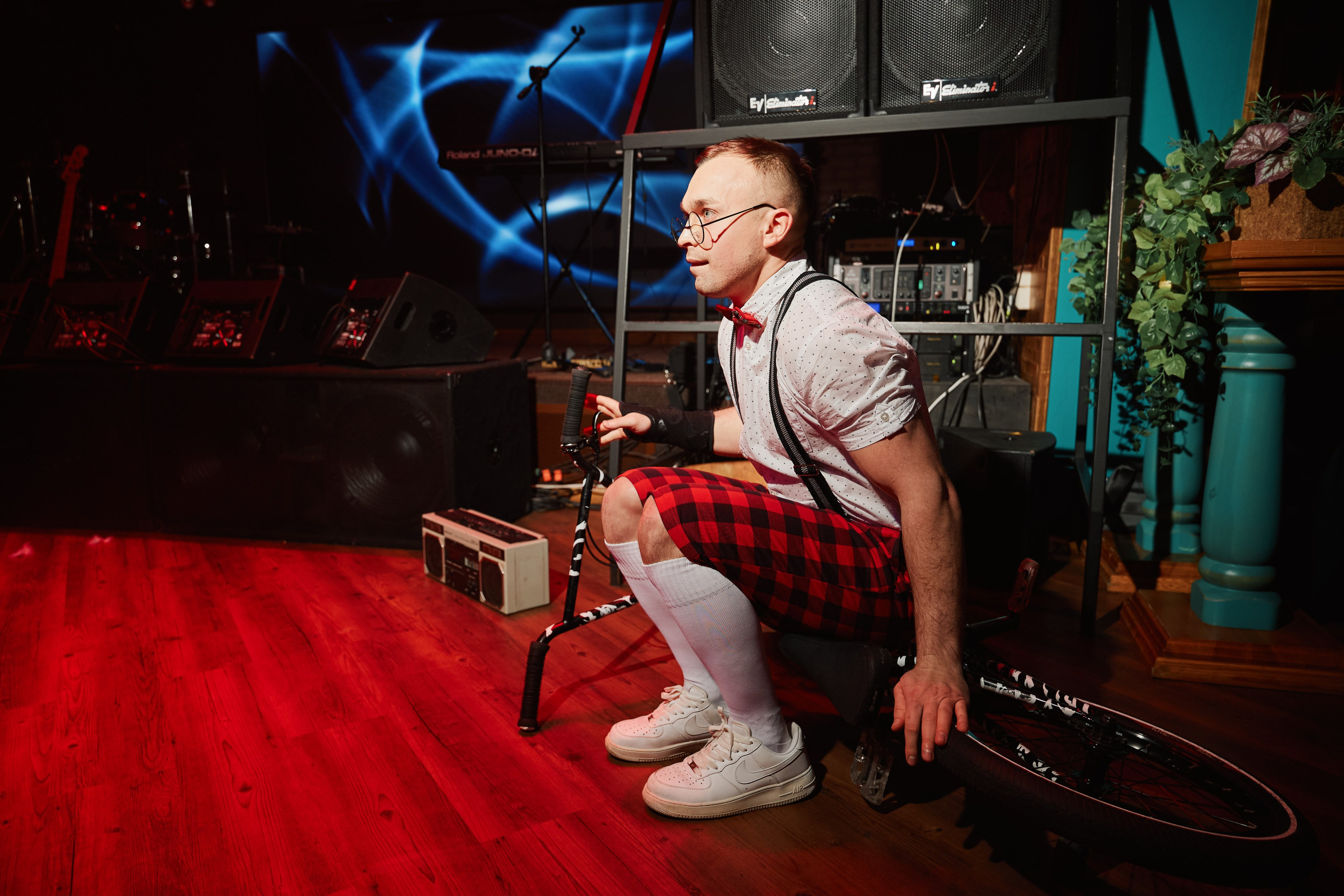 Арт-вечеринка 2026. Фотограф и видеограф в Кургане Леонид Корнильев