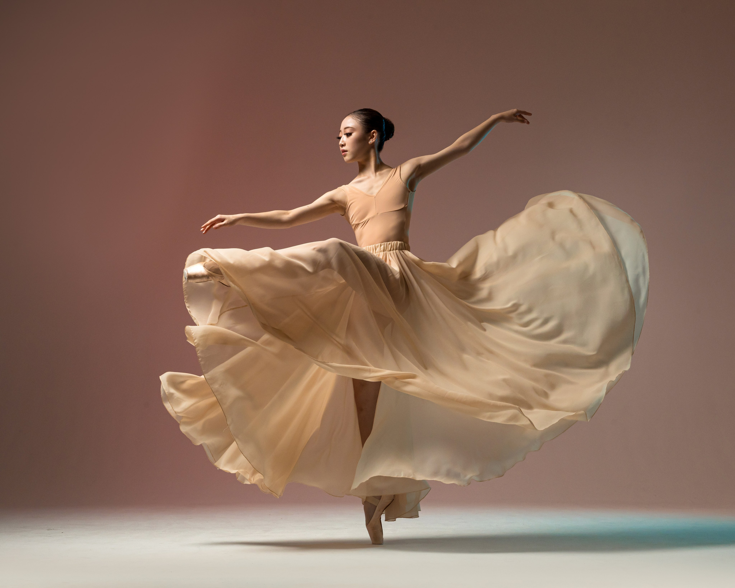 Бежевая воздушная юбка напрокат для фотосессии. Балетный фотограф Алина Ханько — Душа Балета