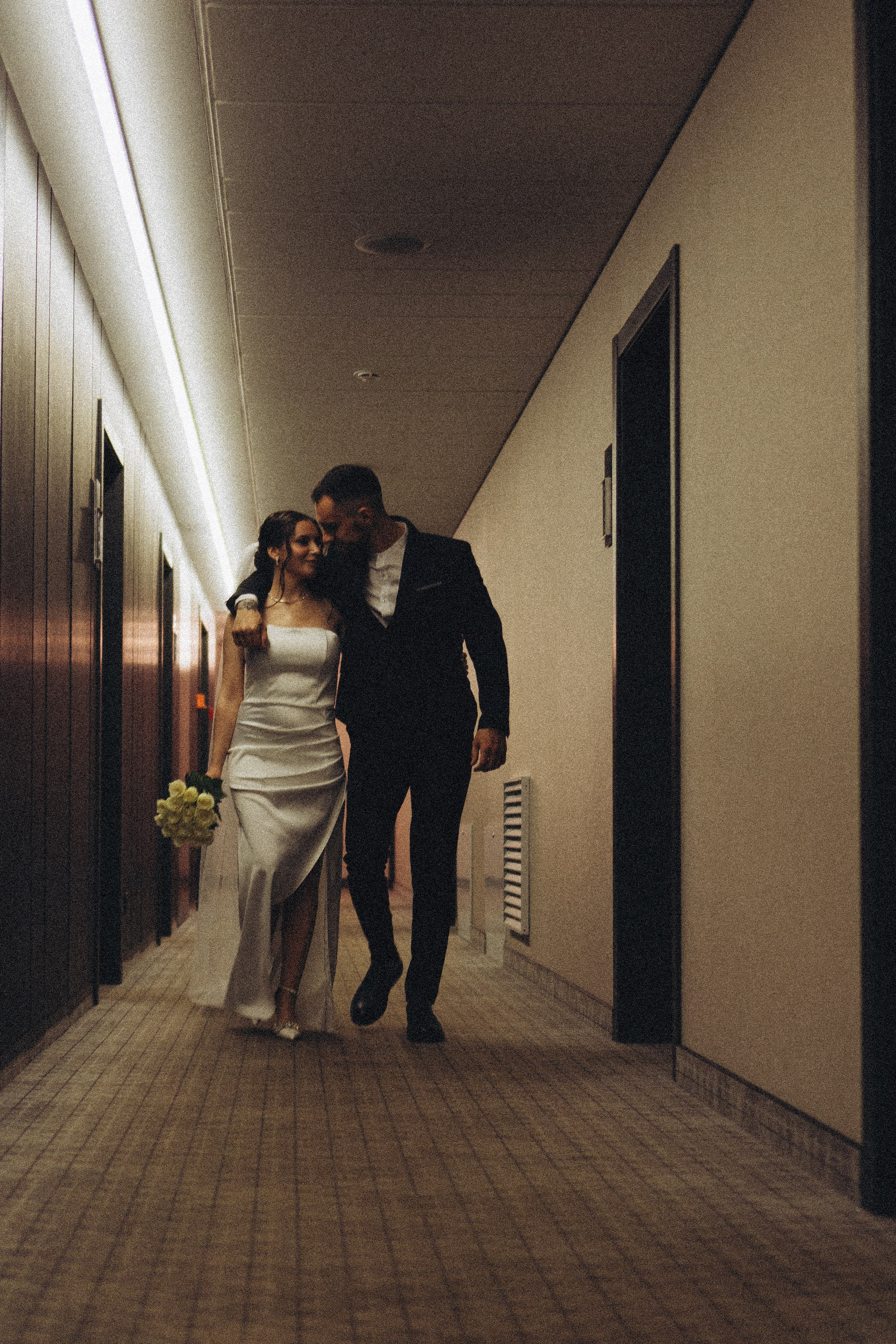 СВАДЕБНАЯ СЬЕМКА СБОРОВ ЖЕНИХА И НЕВЕСТЫ В ОТЕЛЕ И ТАКЖЕ ФОТОСЕССИИЯ В ОТЕЛЕЕ МЕГАПОЛИС БРЯНСК. Профессиональный фотограф, Санкт-Петербург — Виктория Богомолова