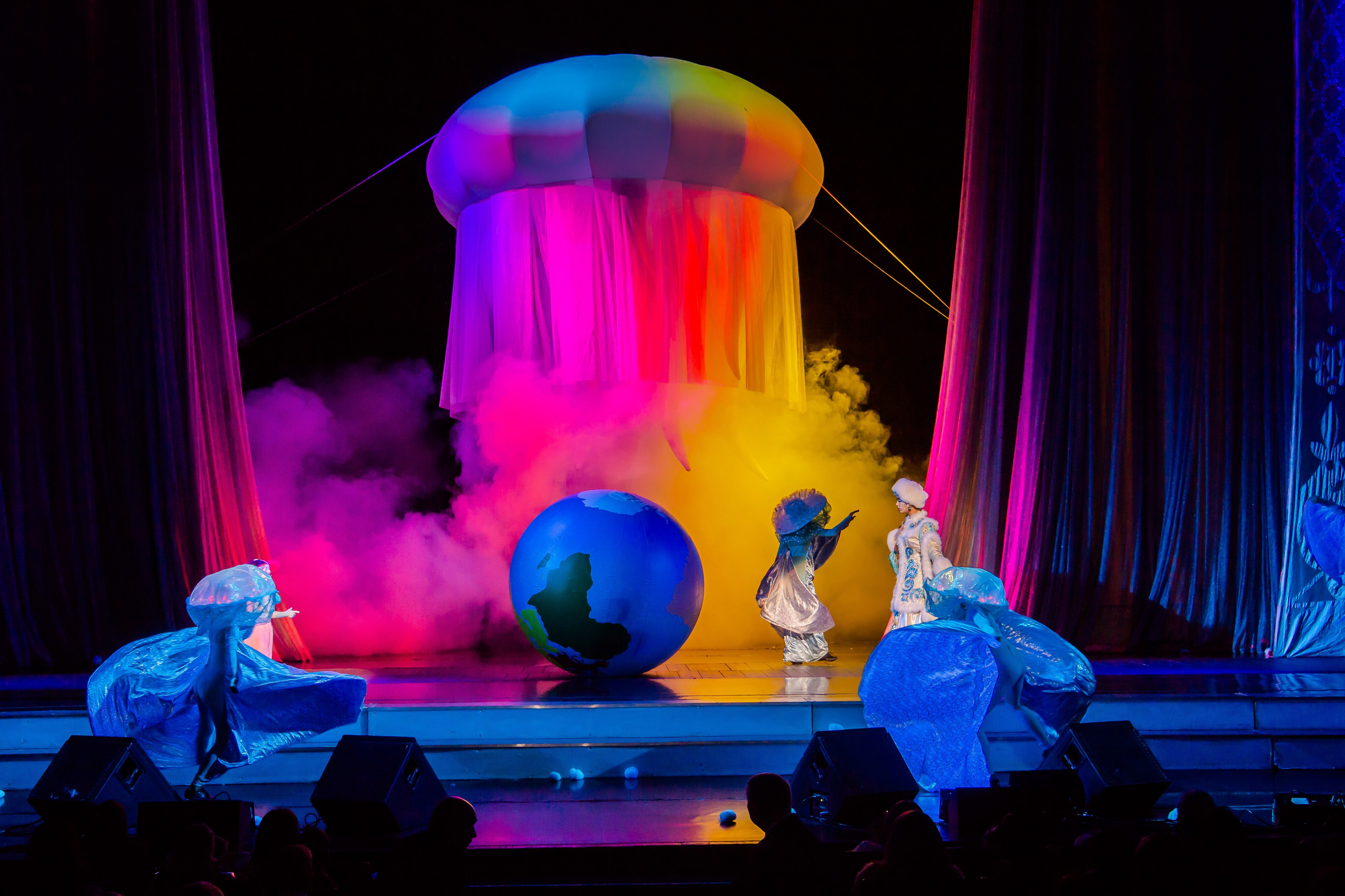 Репортаж — детская елка в БКЗ. Свадебный и семейный фотограф в Санкт-Петербурге Макеева Наталья