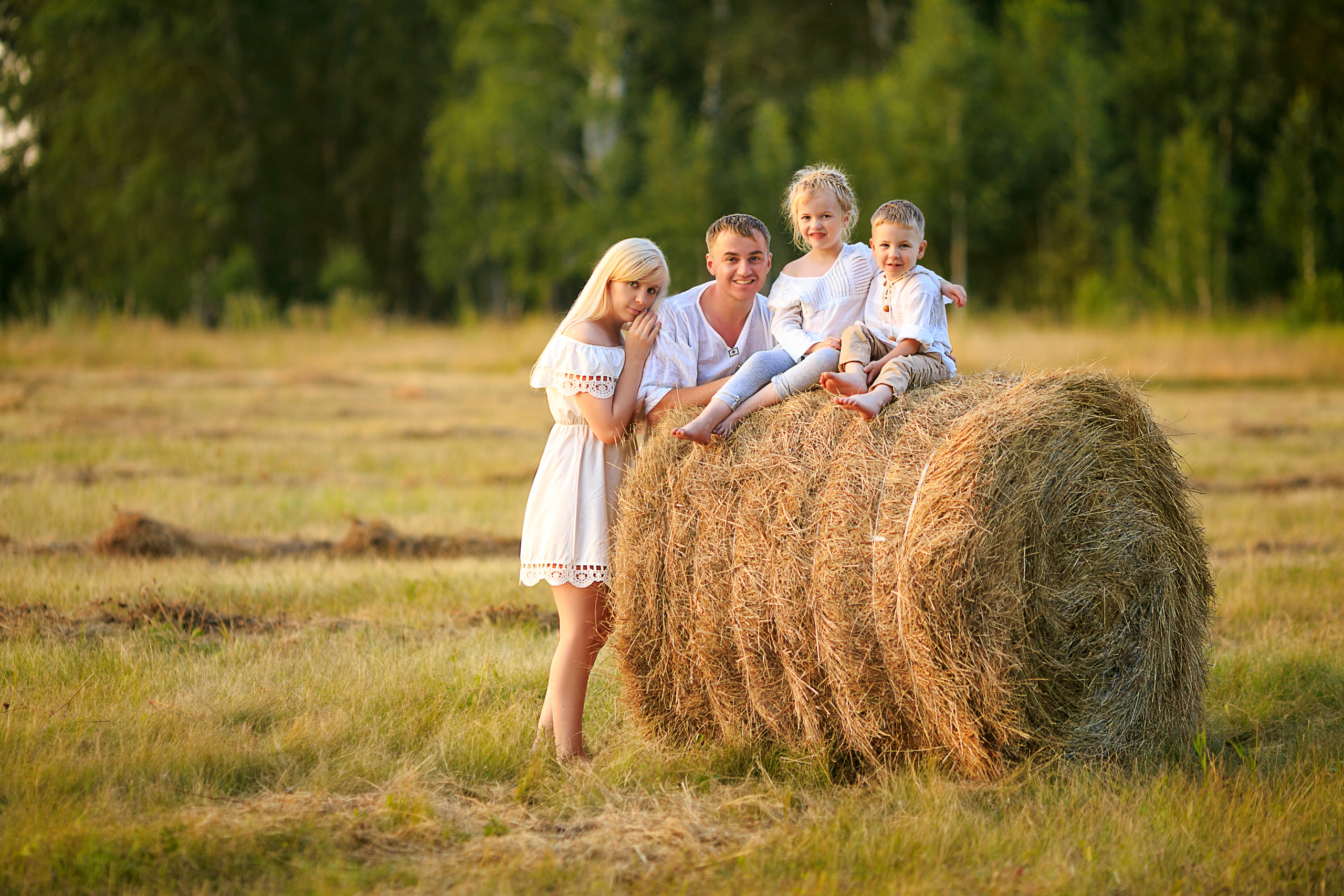 Семейная прогулочная фотосессия в Омске. Фотограф в Омске Таня Бережная