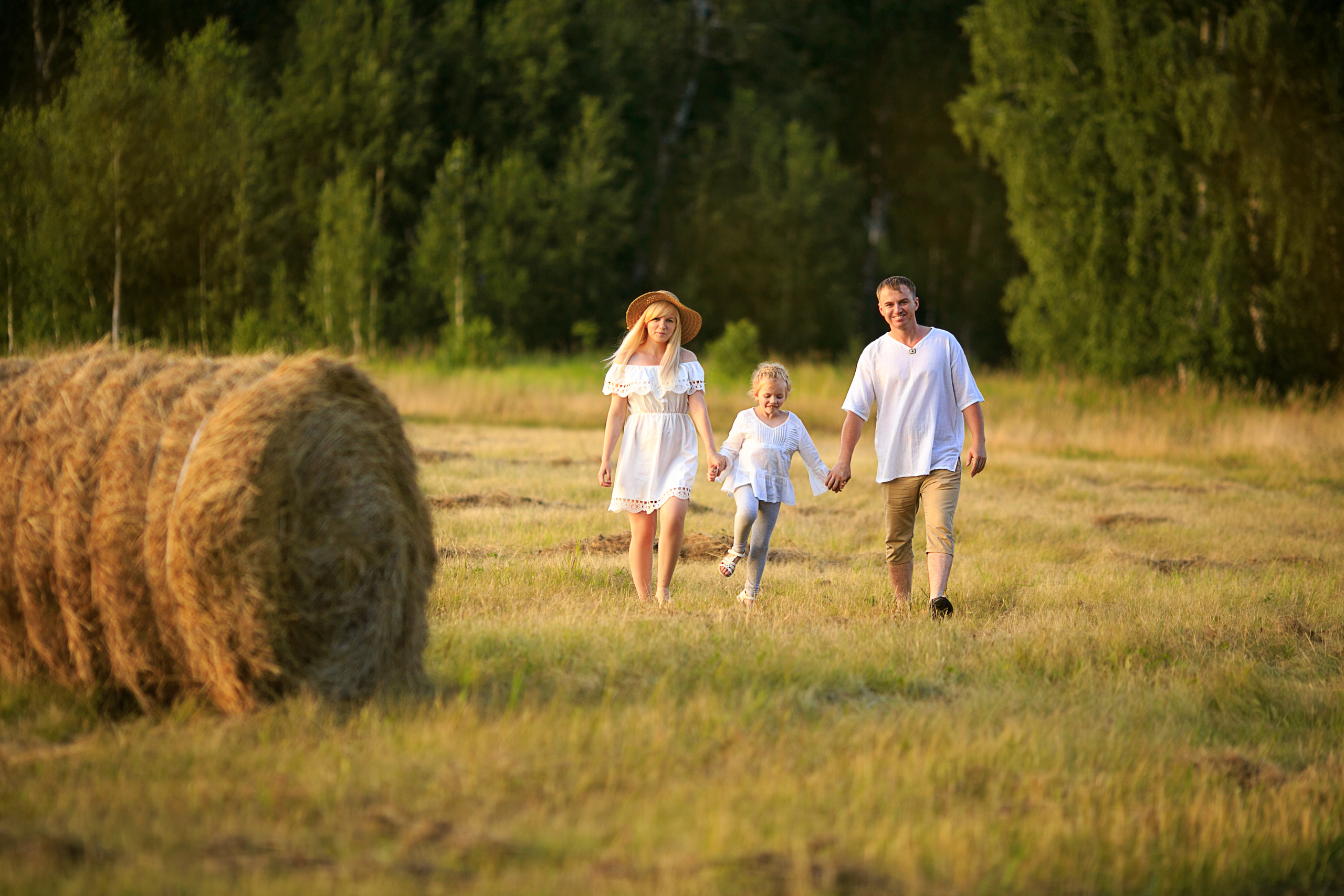 Семейная прогулочная фотосессия в Омске. Фотограф в Омске Таня Бережная