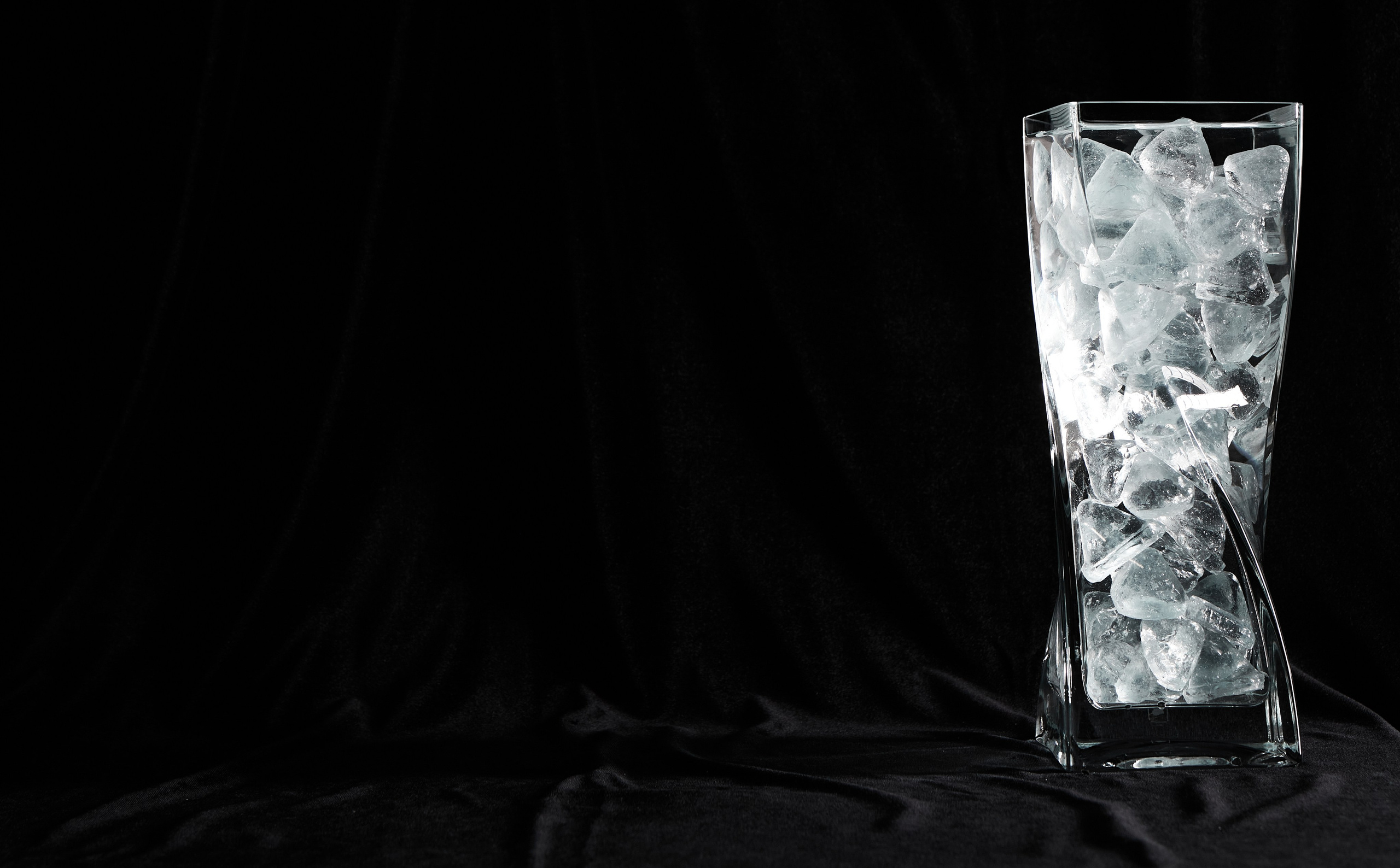 Съёмка изделий из стекла. Предметный и репортажный фотограф Алексей Кротов