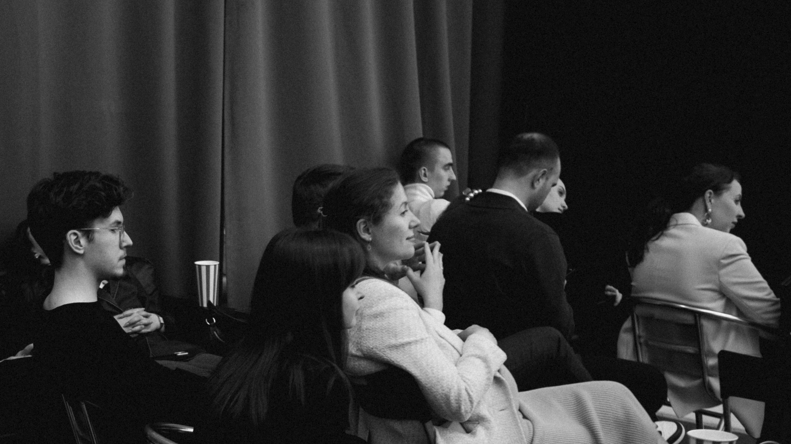 Премьера фильма «Как перестать сомневаться». Главная