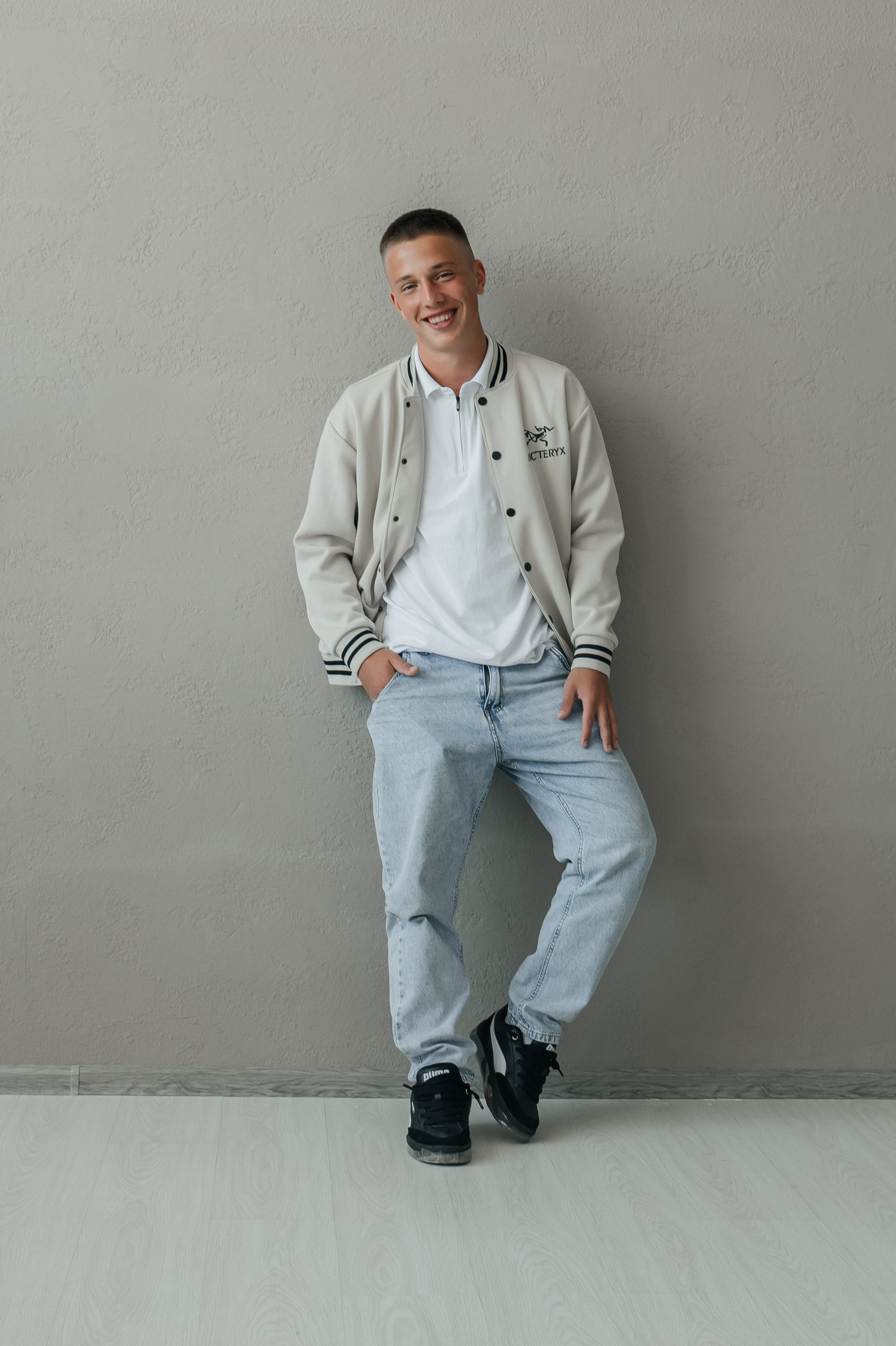 Школа № 1 — 11 класс выпуск 2025. Фотограф Ярмишко Дарья. Выпускные фотокниги