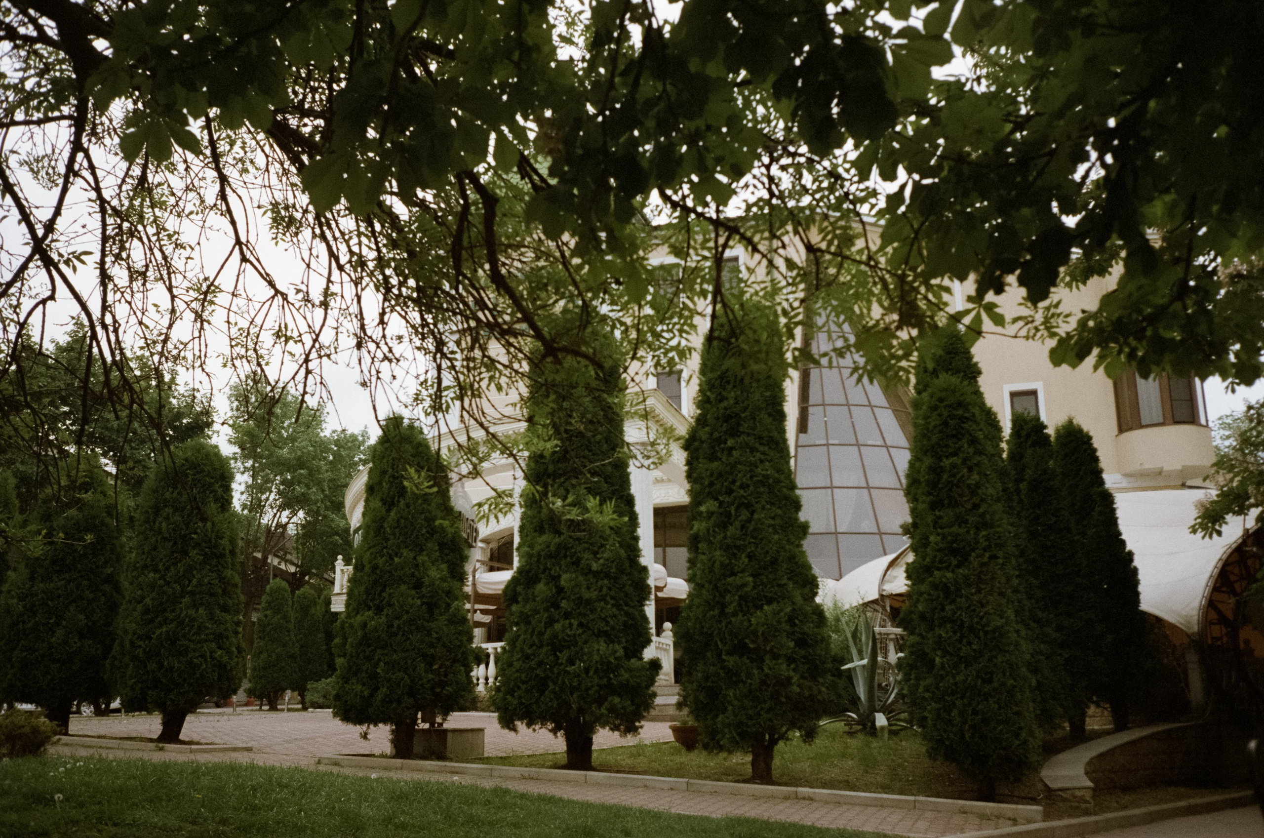 Курортный парк и улочки Ессентуков. Фотограф-документалист Мария Осокина