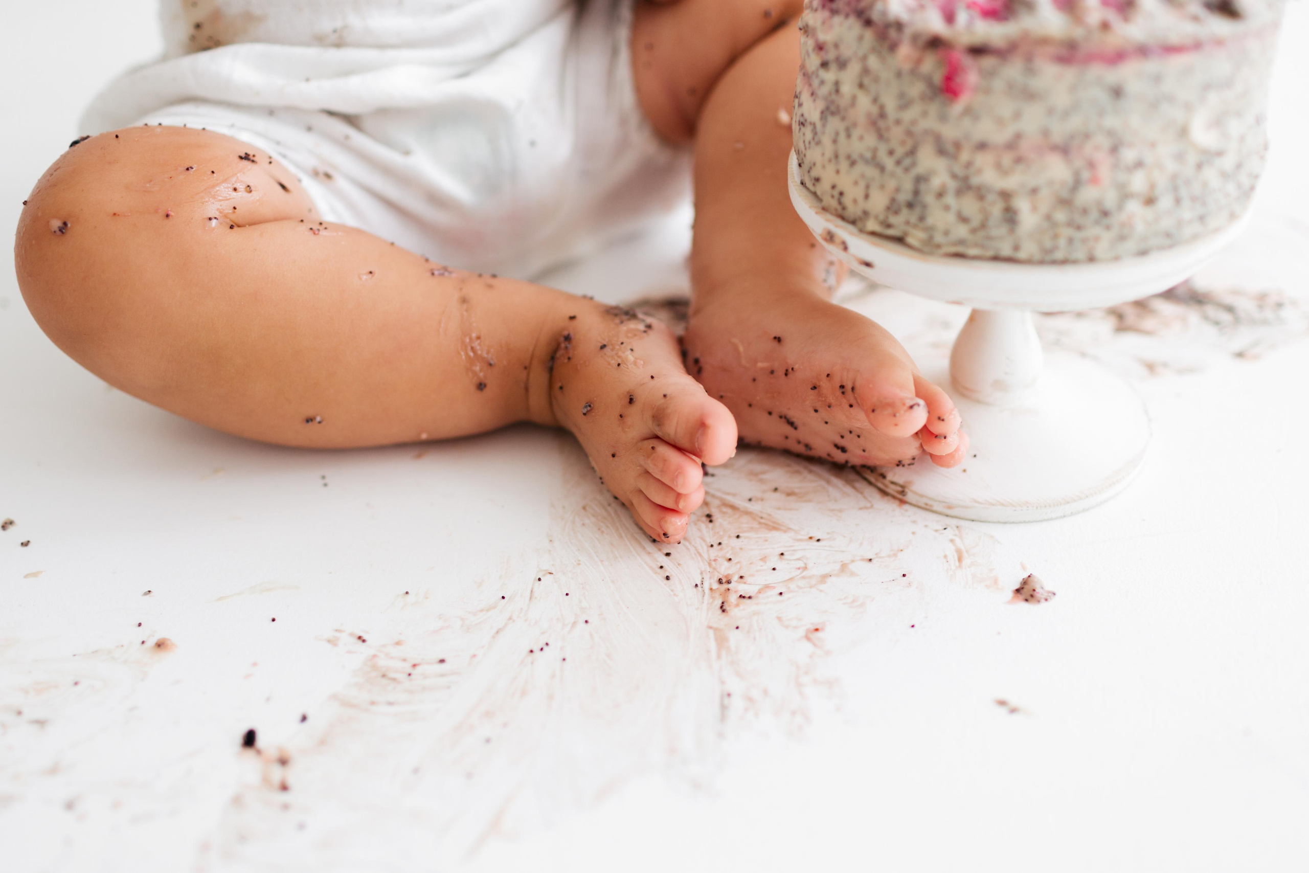 Кейк смеш, крушение торта, cake smash