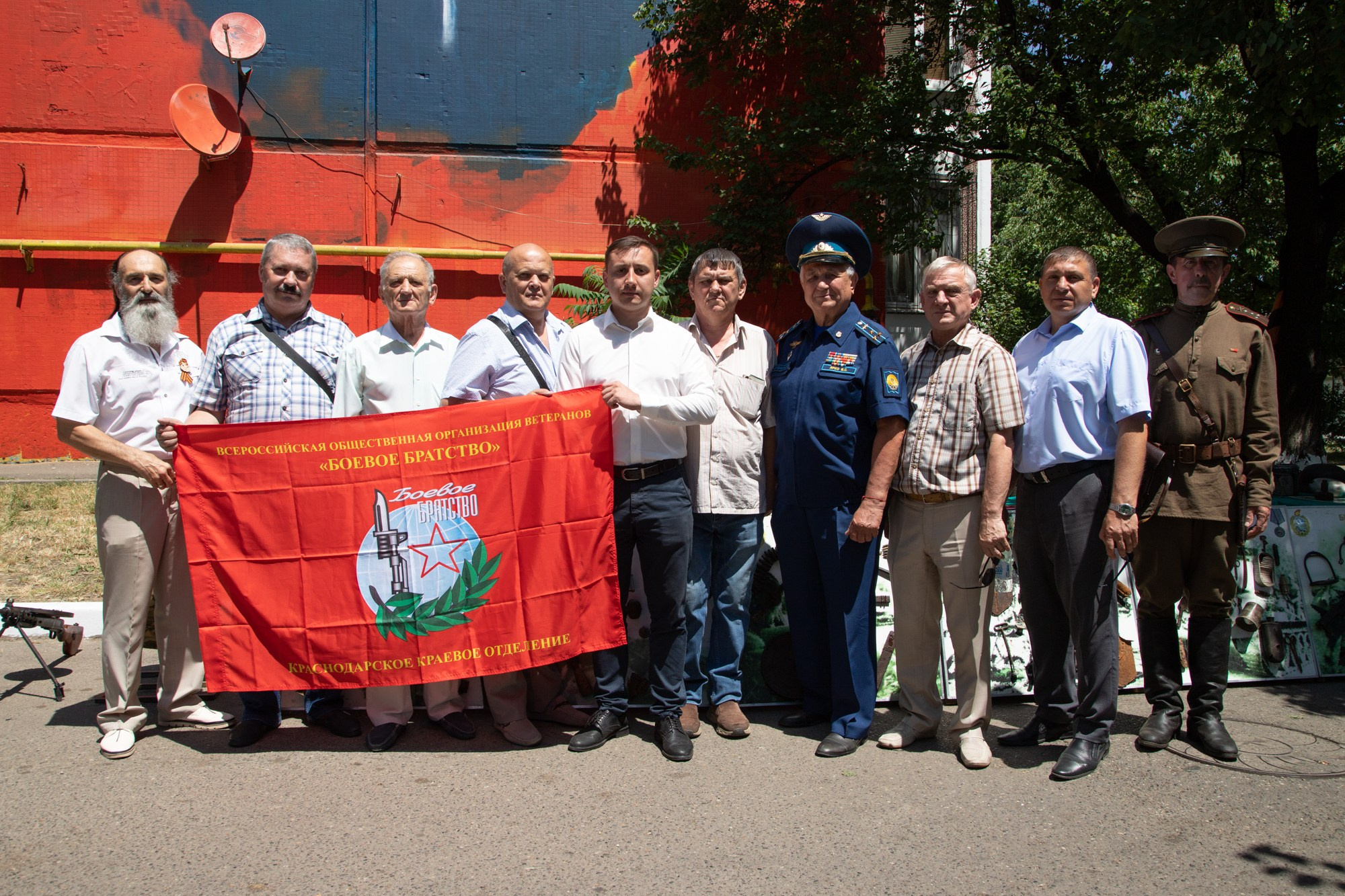 Открытие муралов памяти Героев СВО. Репортажный, промышленный и маркетплейс-фотограф Дмитрий Чернат