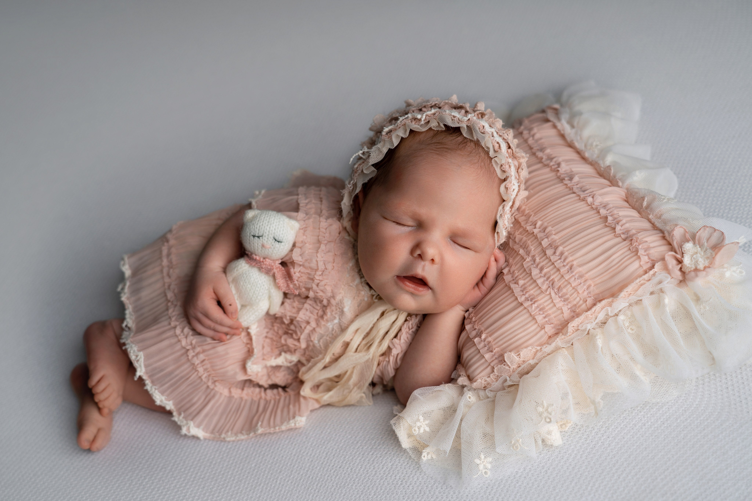 Ньюборн. Фотограф новорожденных Оренбург и свадебный фотограф Оренбург