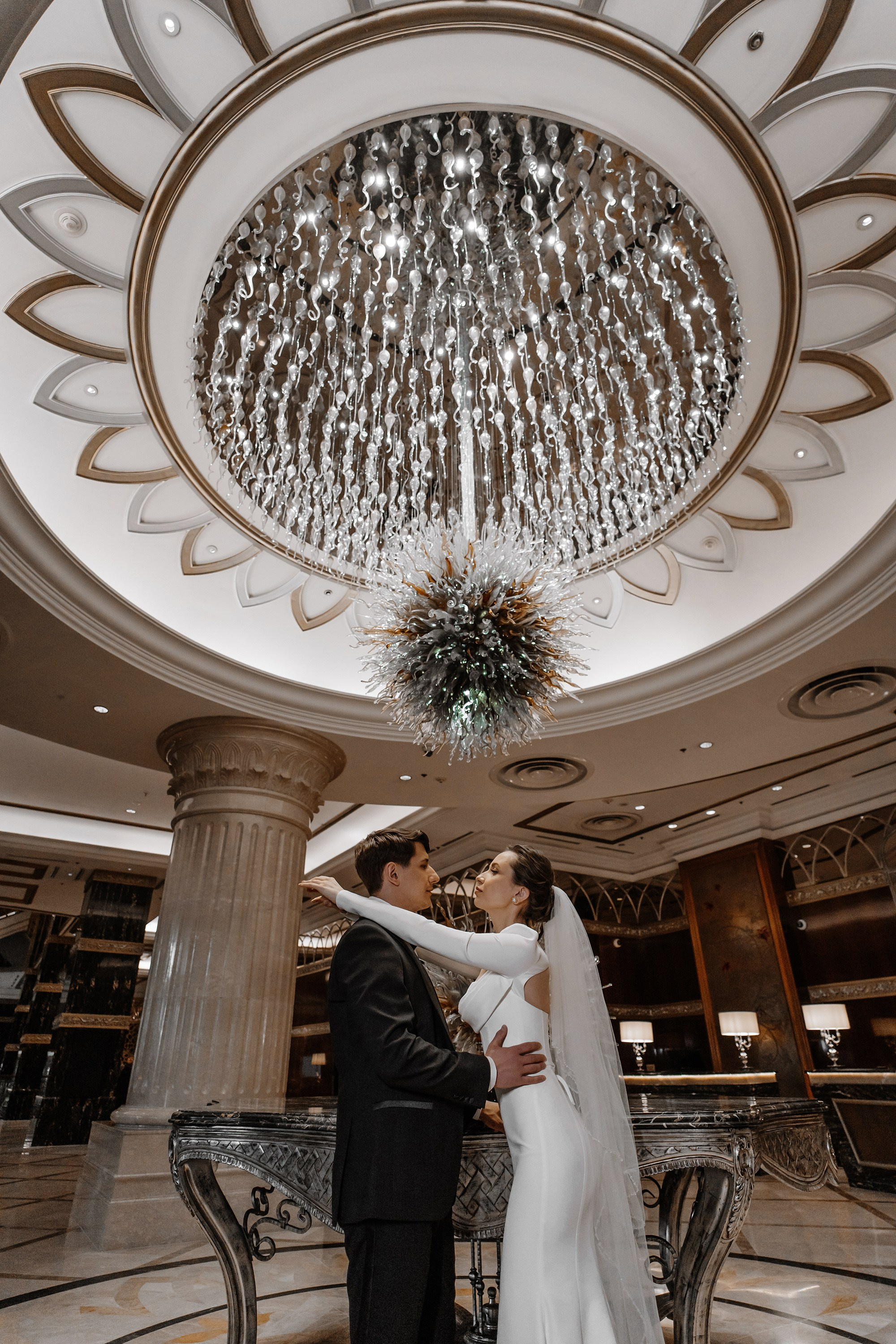 Фотосессия свадьбы в Lotte Plaza. Свадебный и семейный фотограф в Москве Светлана Зоткина