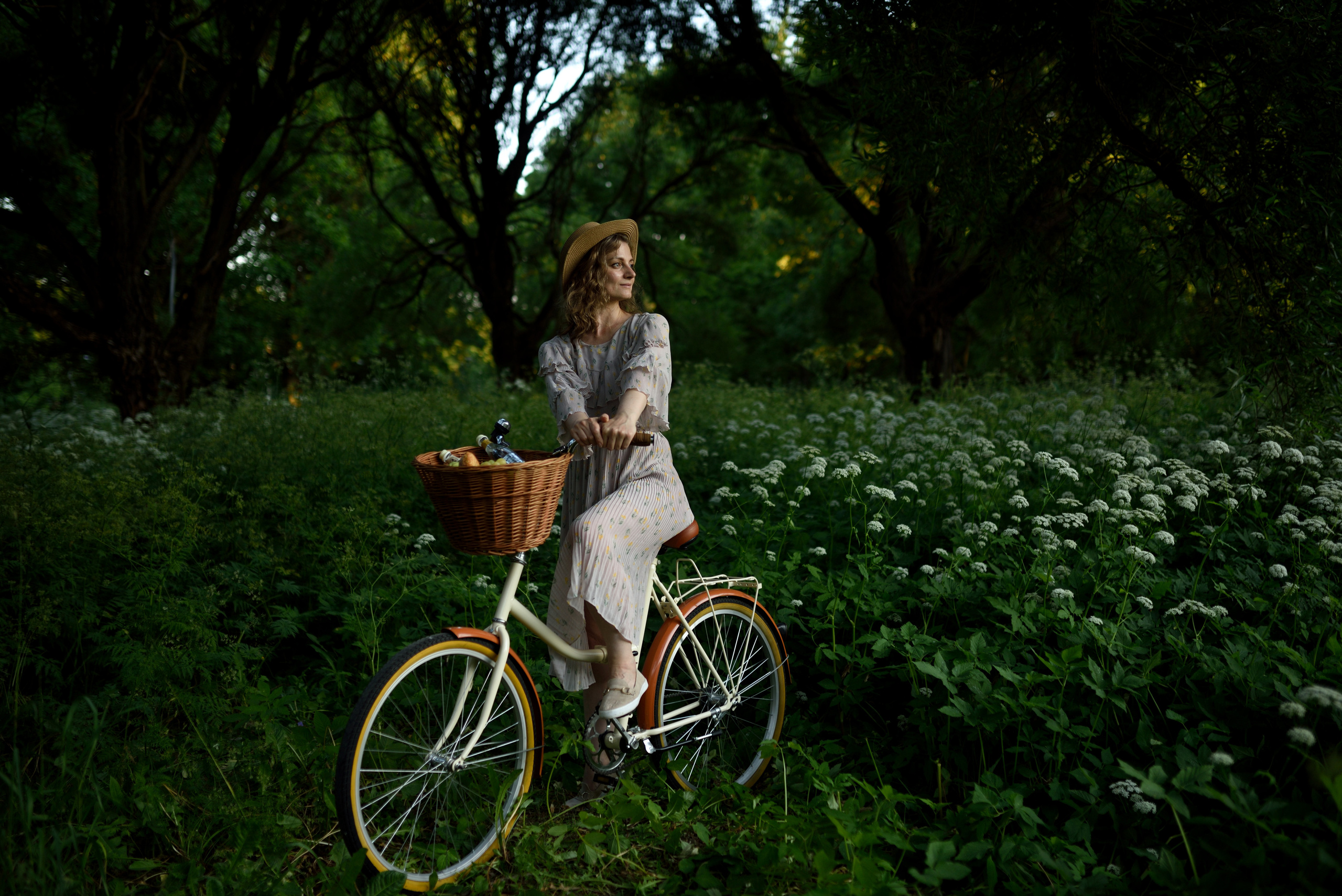 Женя. Прогулка в поле. Фотограф в Санкт Петербурге Александра Вильдгрубе