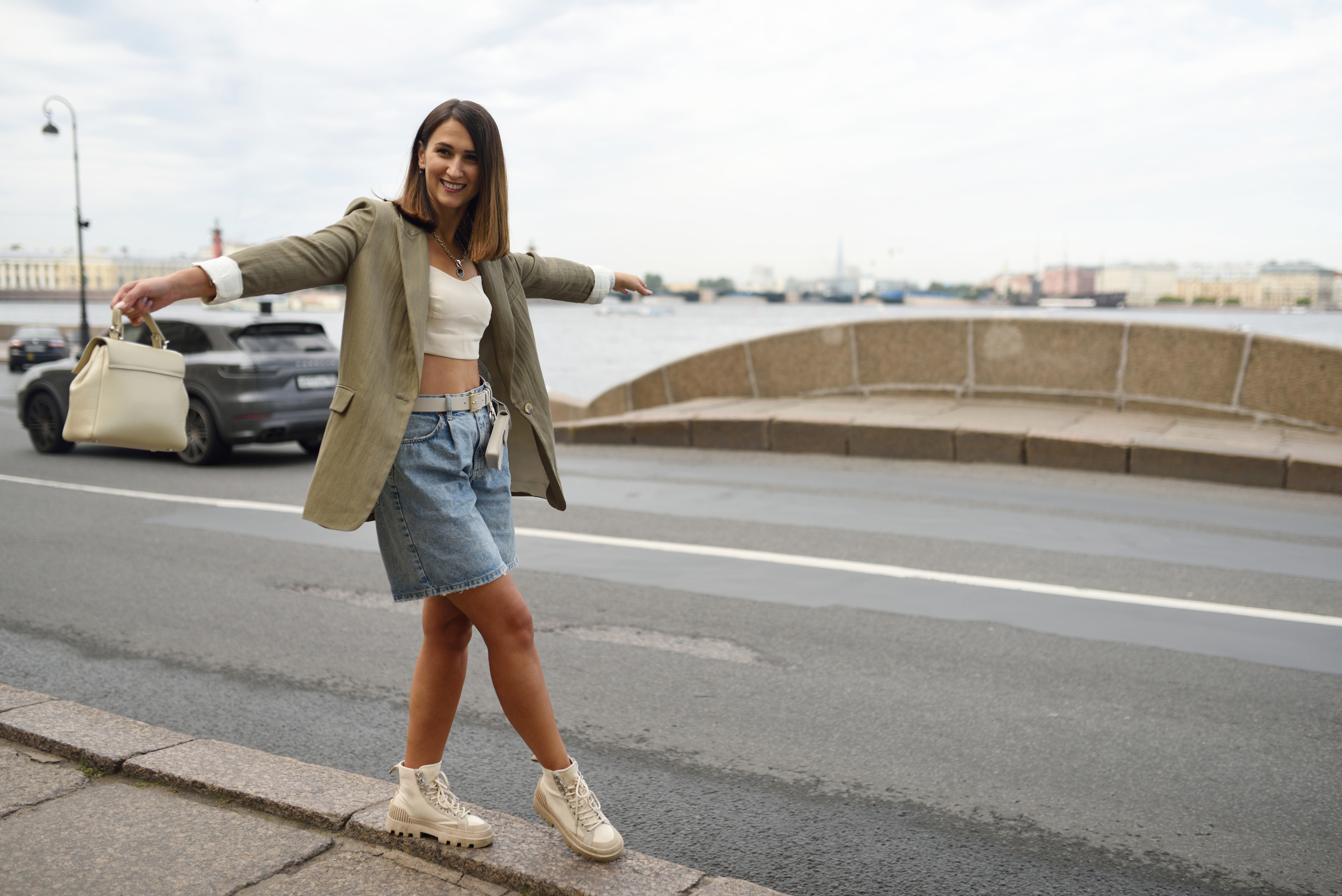 Настя, прогулка по центру. Фотограф в Санкт Петербурге Александра Вильдгрубе