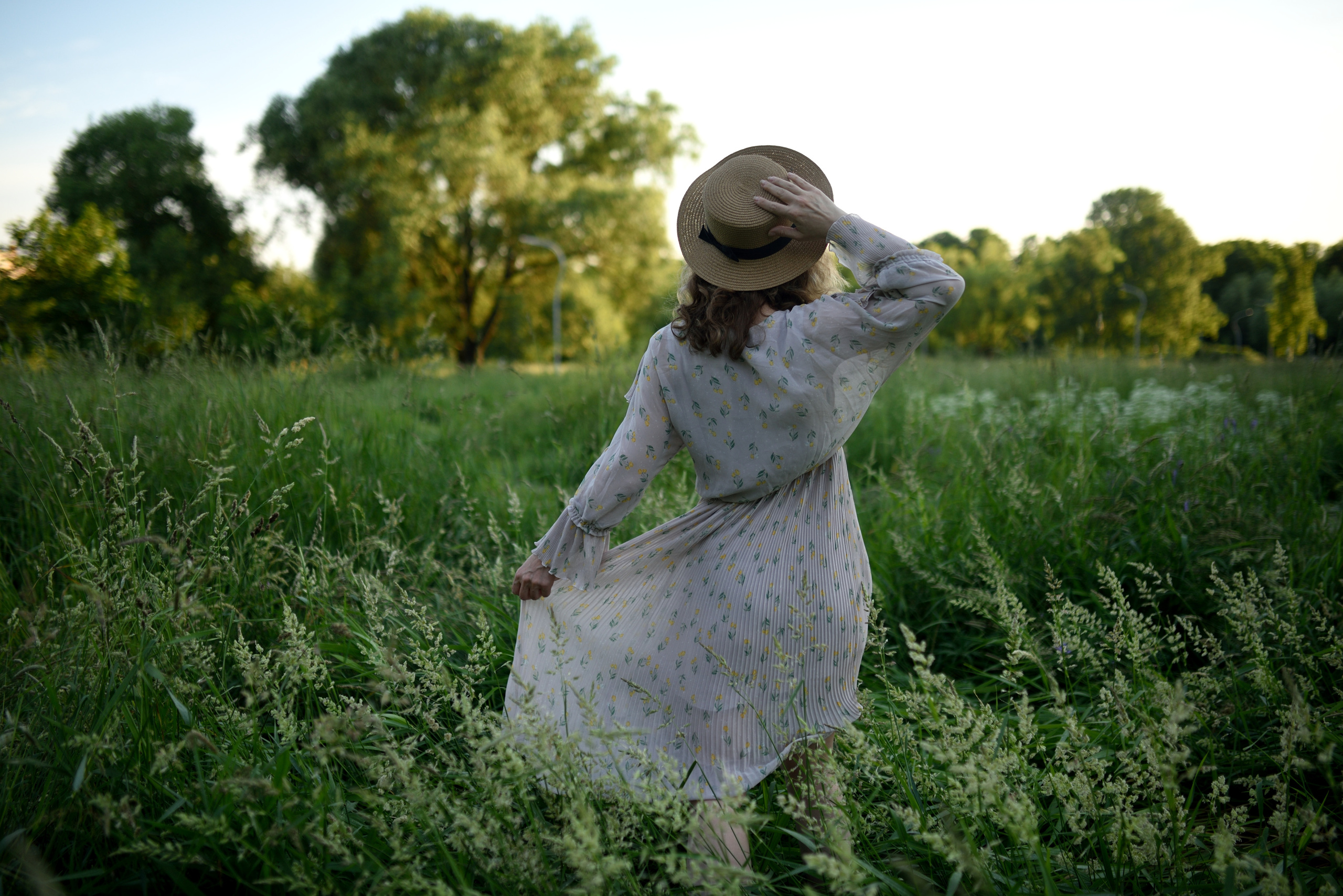 Женя. Прогулка в поле. Фотограф в Санкт Петербурге Александра Вильдгрубе