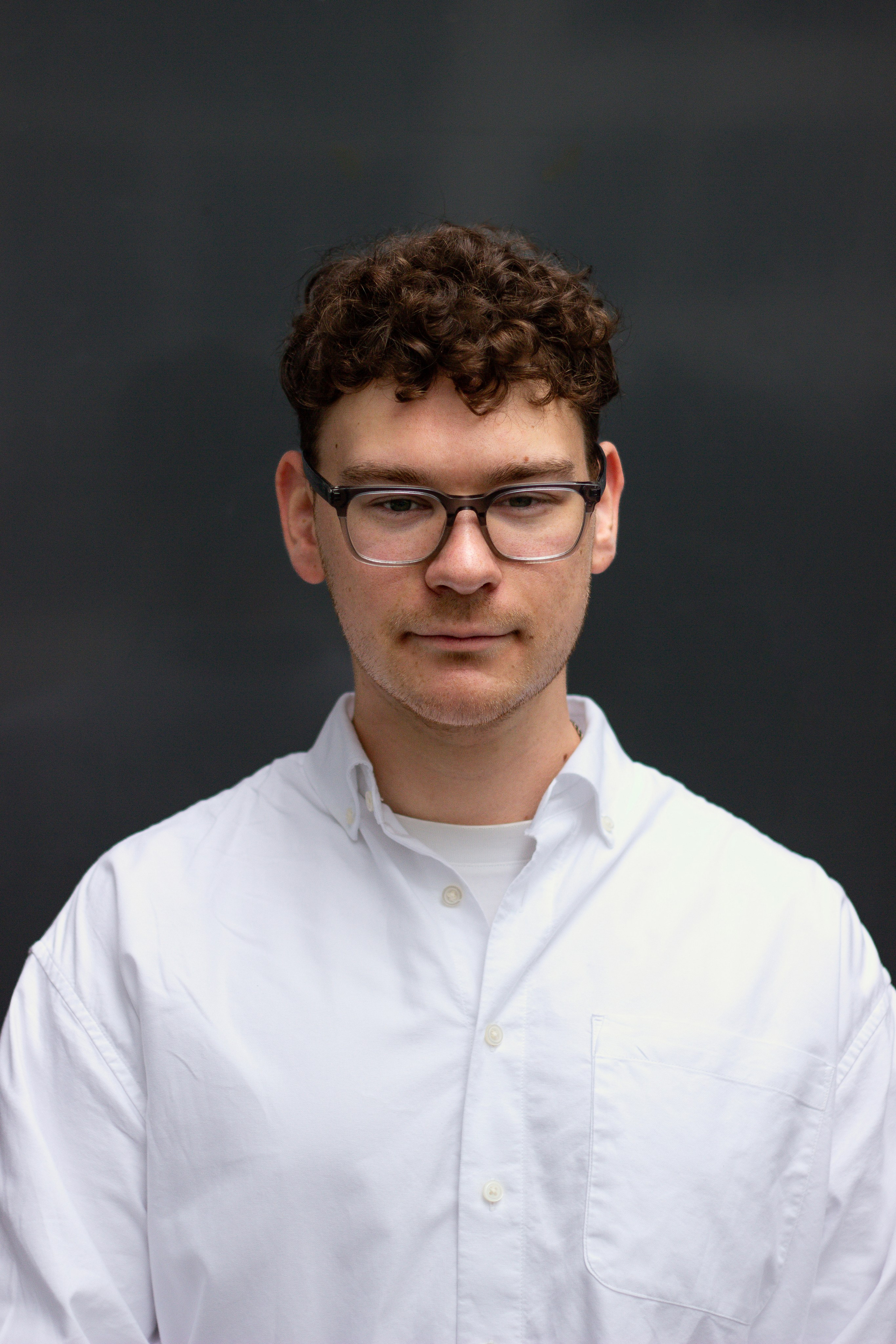 Илья в Бизнес-центе Аквамарин. Портретный фотограф Москва Юлия Трякина