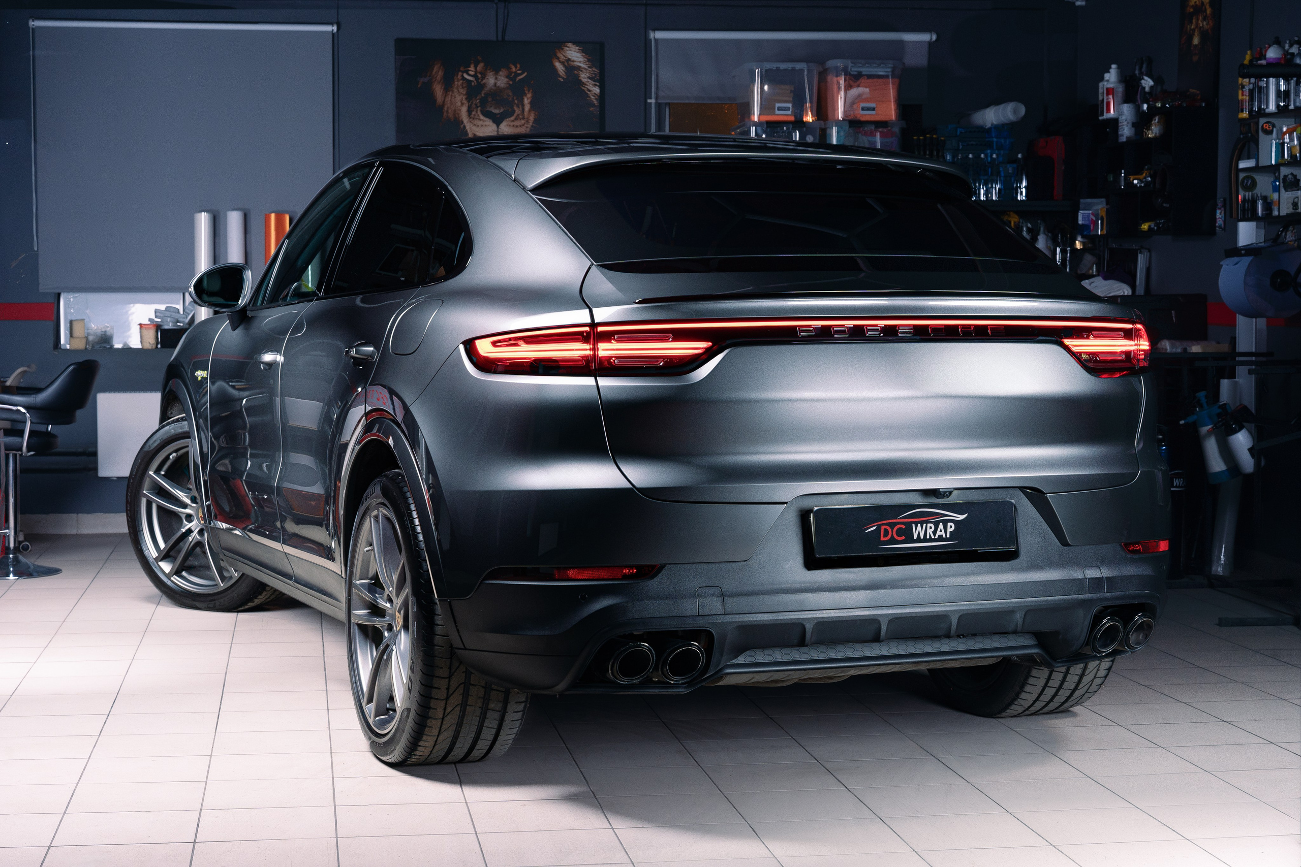 Porsche Cayenne e-hybrid для детейлинга. Автомобильный фотограф в Санкт Петербурге. Евгений Коновалов