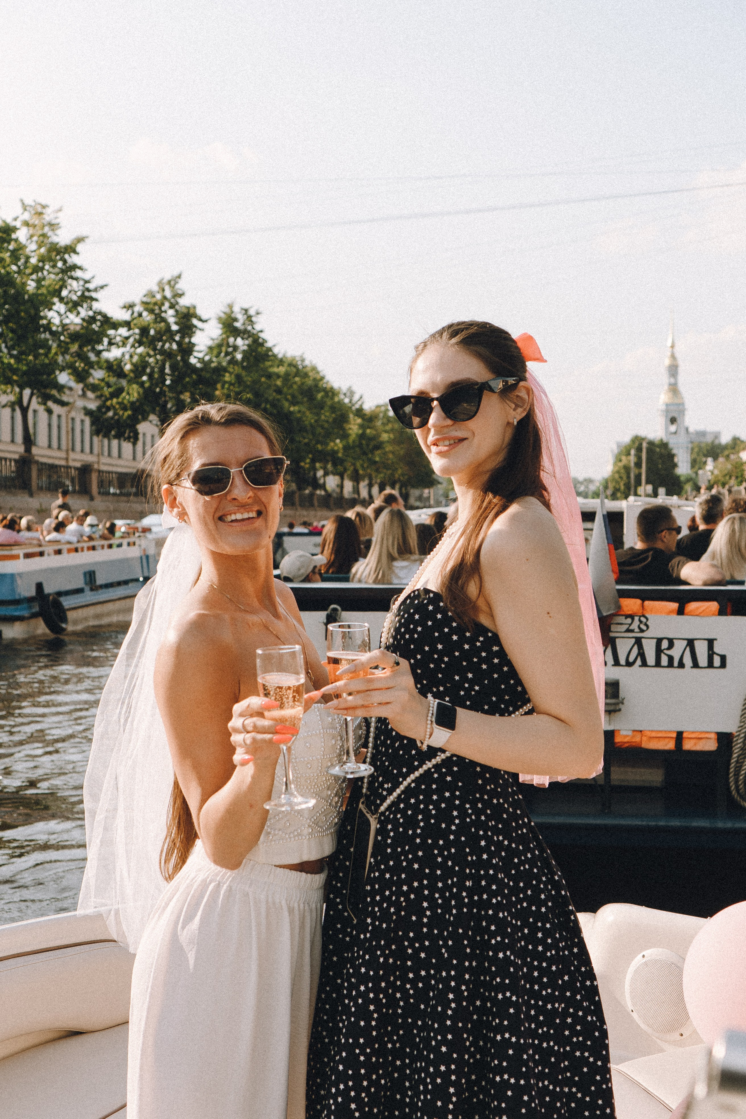 ДЕВИЧНИК НА КАТЕРЕ. Профессиональный фотограф, Санкт-Петербург — Виктория Богомолова