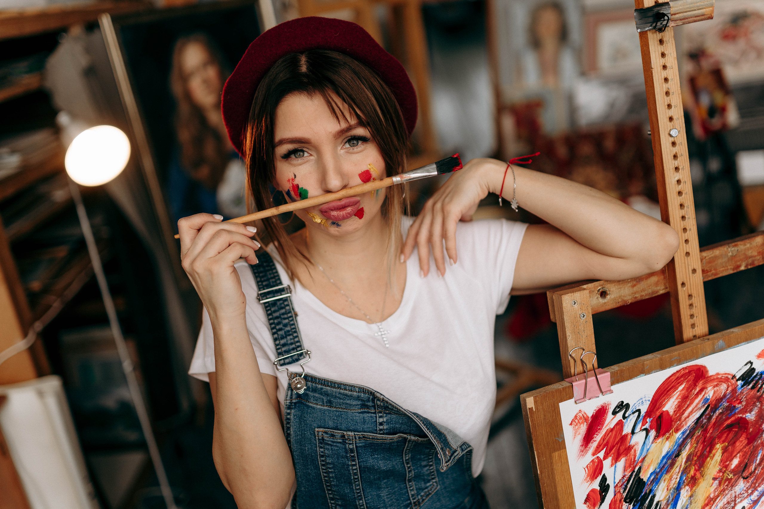 Девушки. Главная