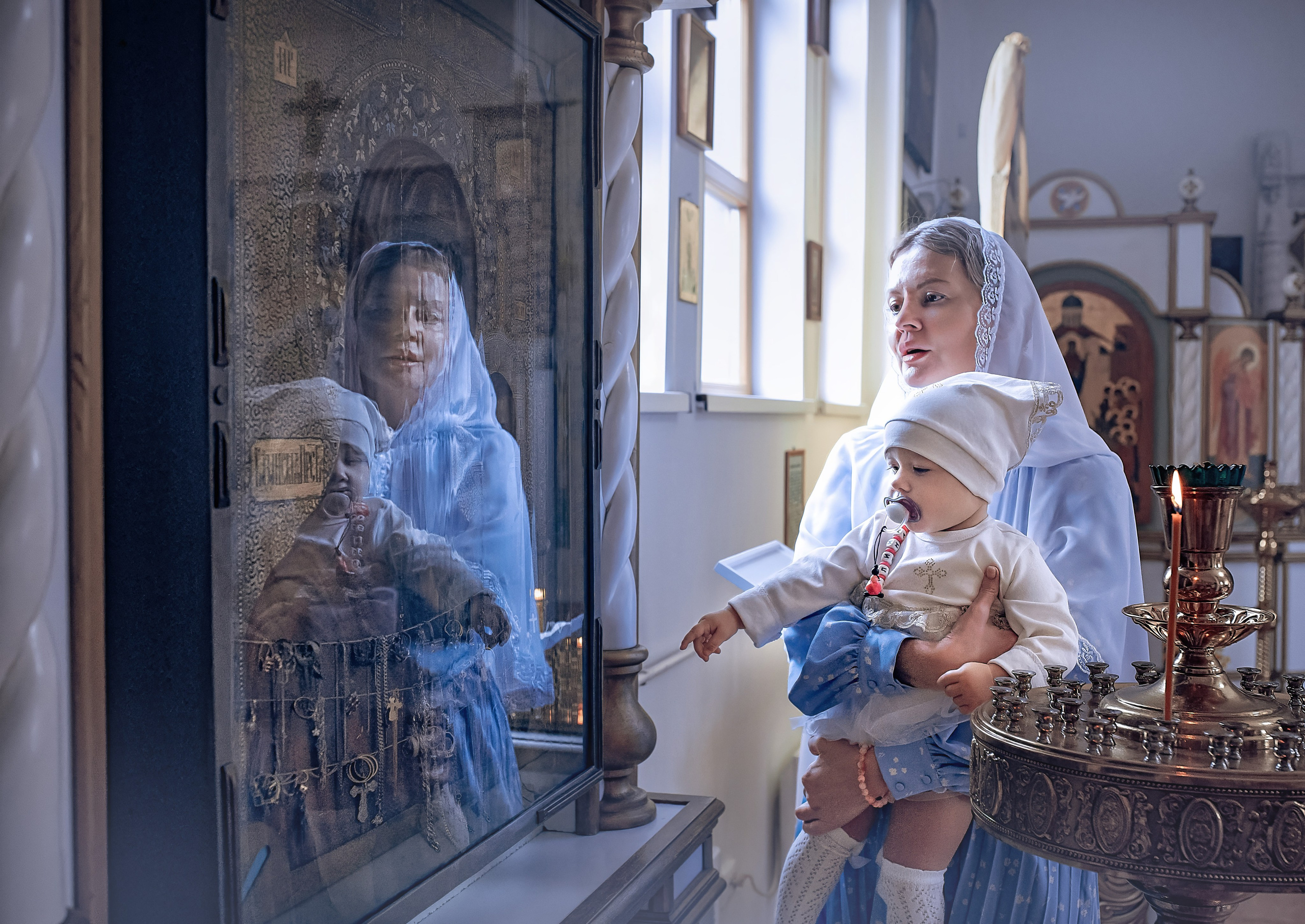 Крещение Алины в Трехсвятительской церкви Красноярск. Фотографы крещения/венчания  Красноярск Татьяна и Вячеслав Переваловы