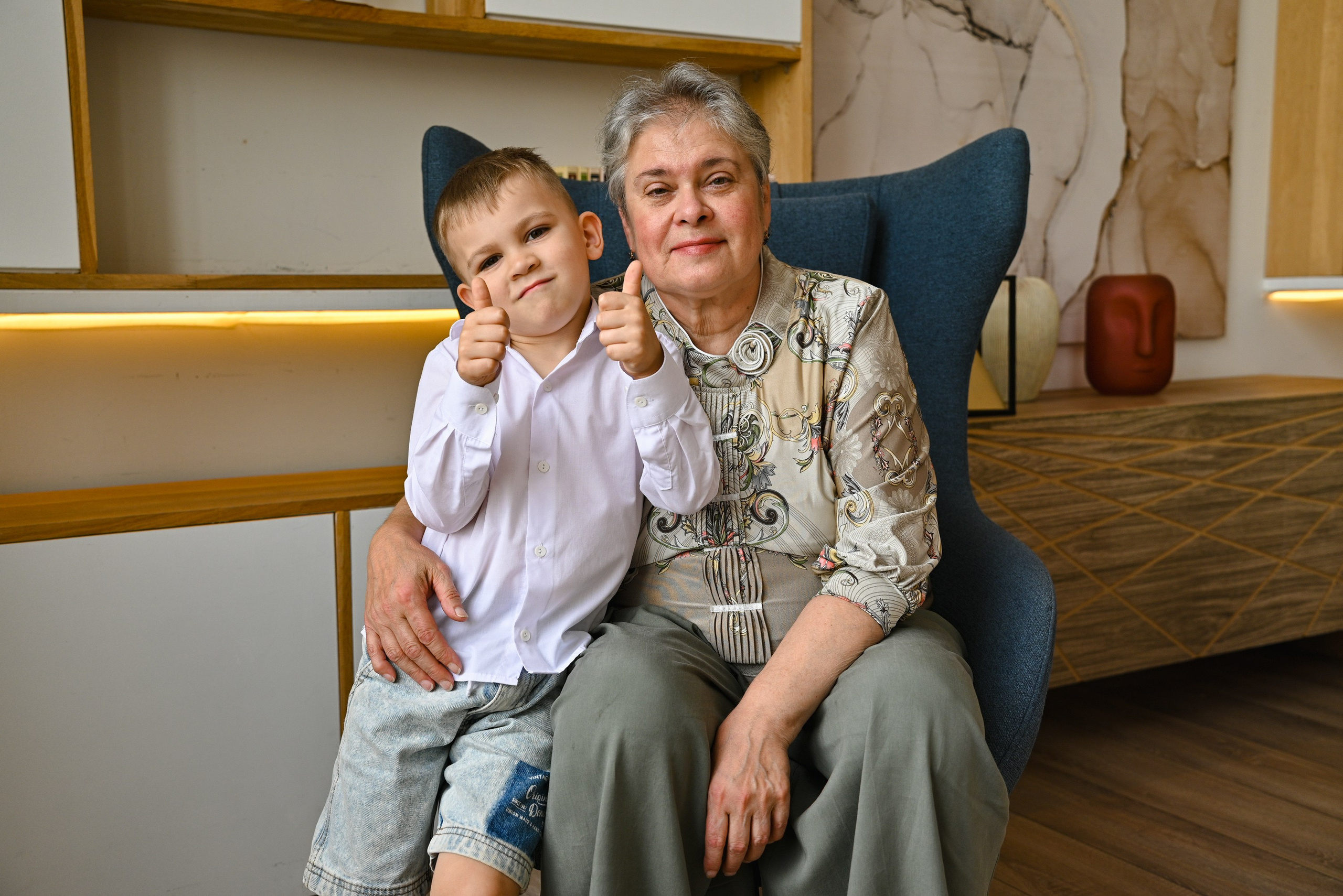 Счастливая большая семья. Компания и фотошкола по созданию контента в Москве