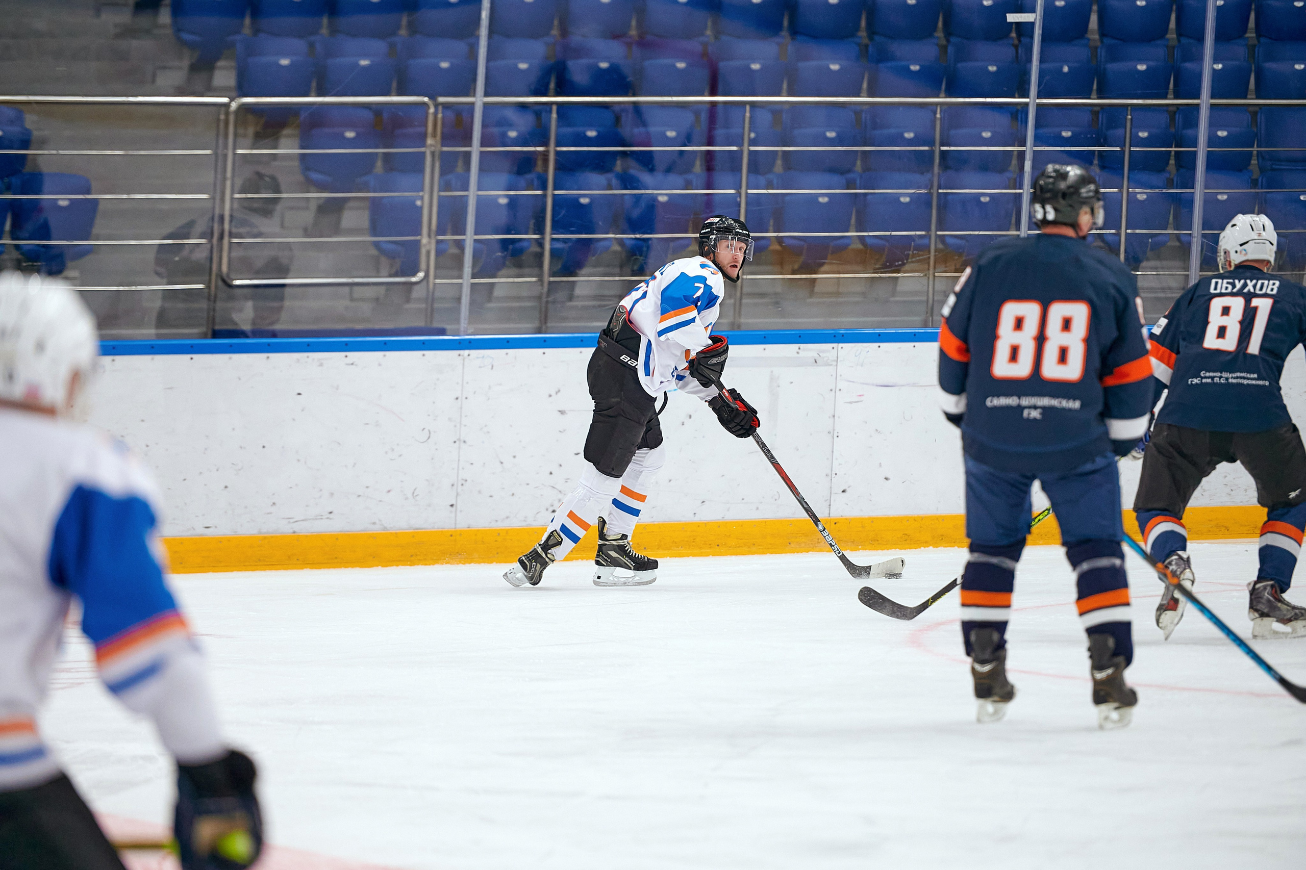 Портфолио репортажной фотосъёмки: Кристалл арена — Хоккей — РусГидро. Фотограф Яковлев Роман — Красноярск